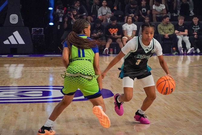 Twins Mia and Mya Pauldo combine for 67 points in commanding 76-point win