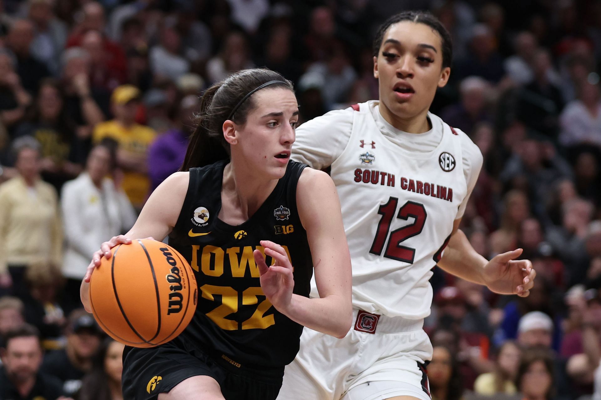 Caitlin Clark of the Iowa Hawkeyes drives against Brea Beal of the South Carolina Gamecocks during the fourth quarter of their 2023 Final Four semifinal game on March 31, 2023, in Dallas, Texas. Photo: Getty