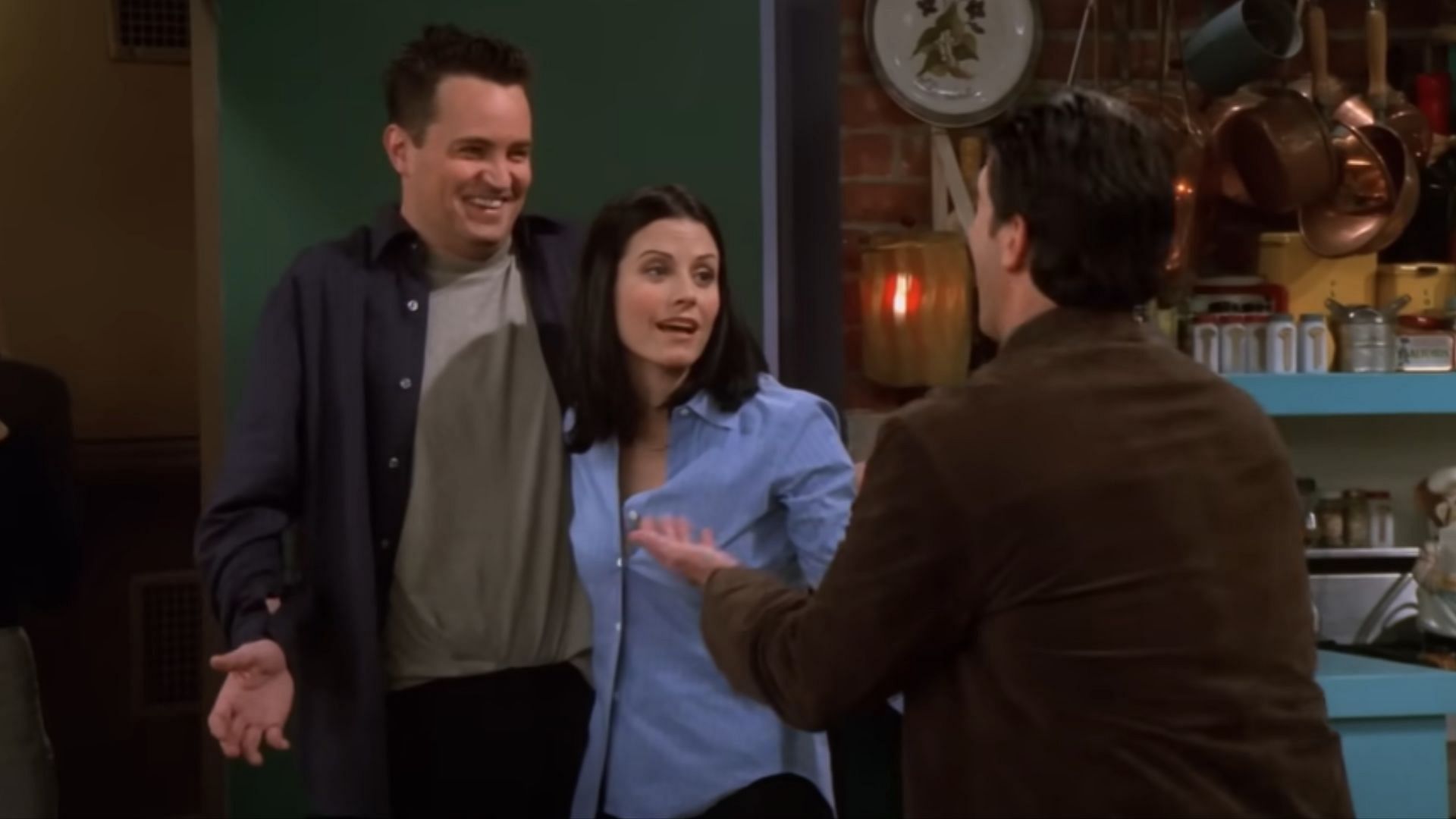 Monica and Chandler (Image via Friends)