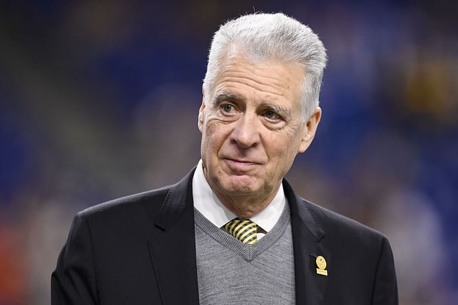 Steelers owner puts Russell Wilson on notice after early playoff exit