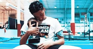"Thought this was Tyga": Hoops fans react to Romelo Hill busting his lip during 10 point performance in OTE