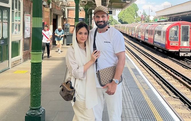"There were people in this room I used to admire from far" - Bollywood superstar attends Irfan Pathan’s 9th wedding anniversary [Watch]