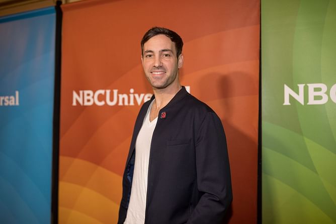 Comedian Jeff Dye says Modern Family alum Sarah Hyland "hated" him and was "rude to everyone" on a movie set