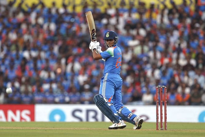 Jofra Archer produces a beauty to have debutant Yashasvi Jaiswal caught behind for 15 in IND vs ENG 2025 1st ODI