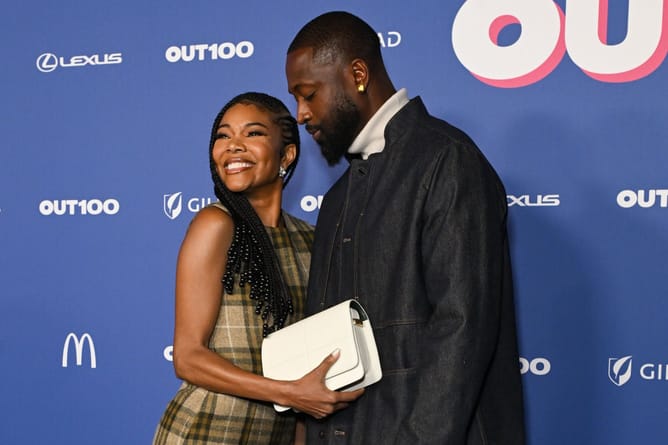 "Mama brought the accessories out" - Dwyane Wade embraces Gabrielle Union Wade's viral film premiere outfit
