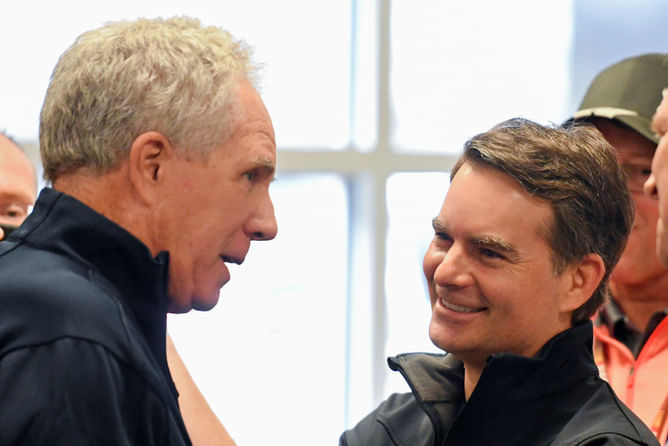 "At first, I was afraid to pick on him": When Darrell Waltrip worried about teasing Jeff Gordon in the broadcast booth