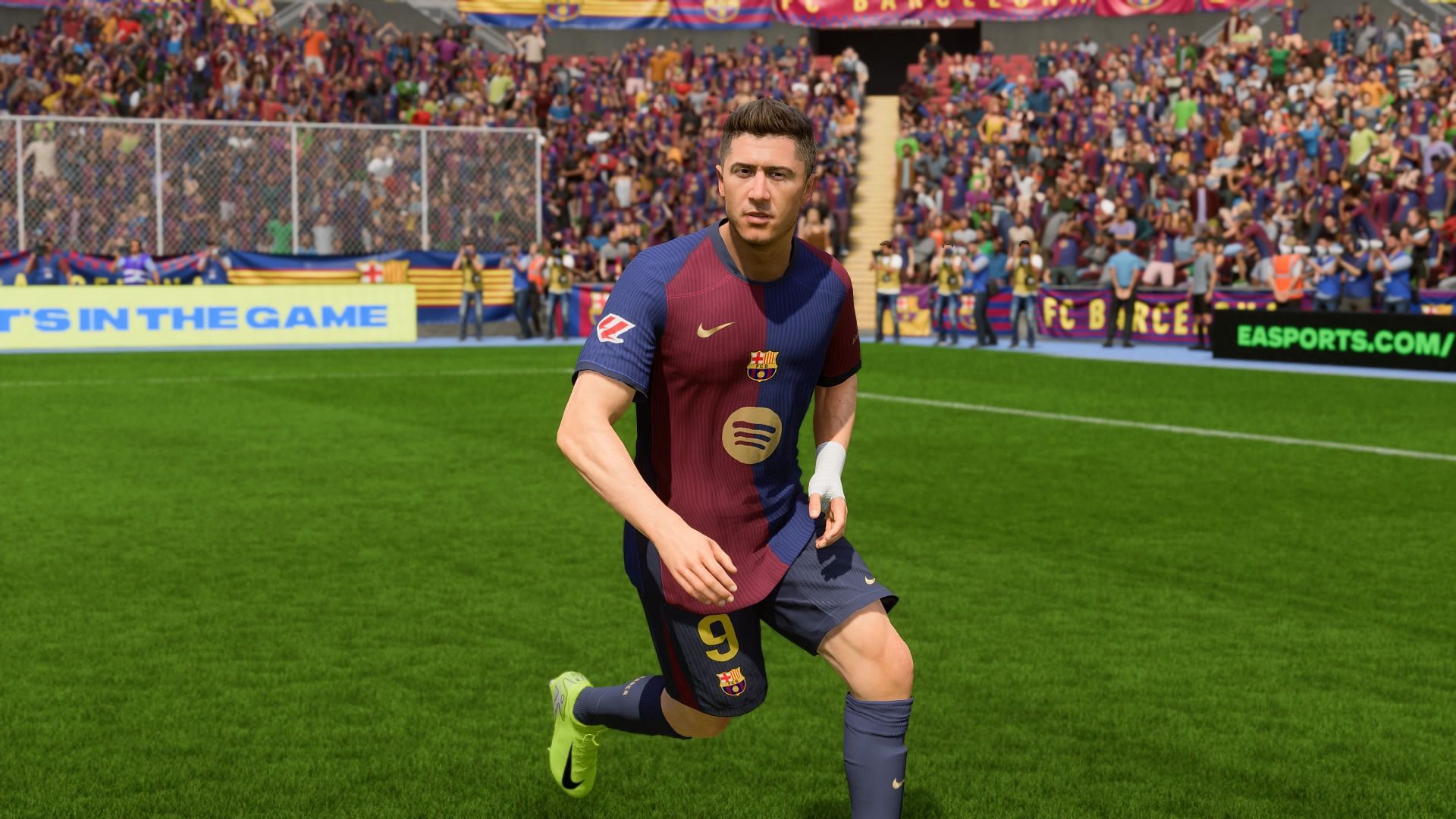 Robert Lewandowski (Image via EA Sports)