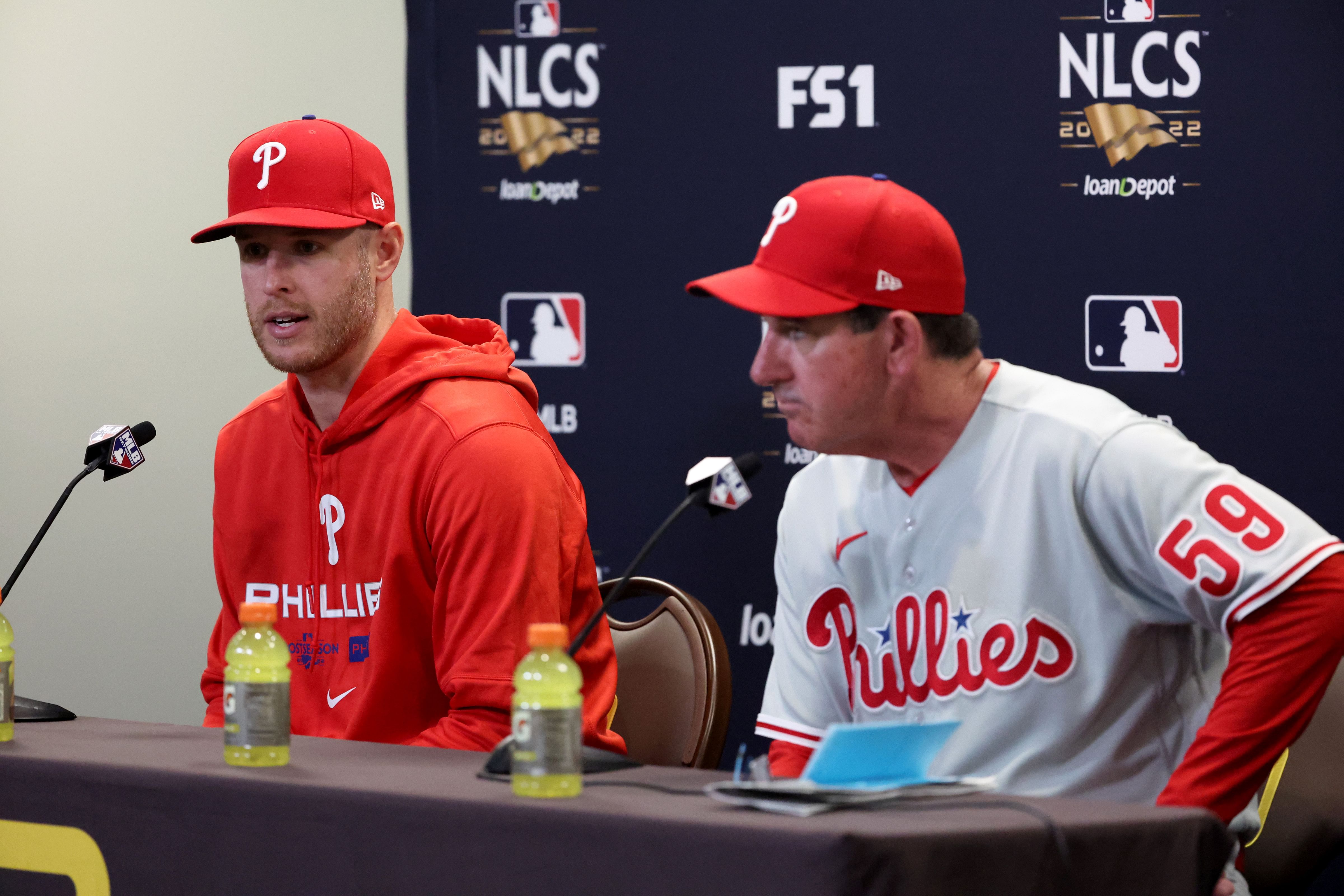 Rob Thomson in a press conference with Zack Wheeler (Image Source: IMAGN)