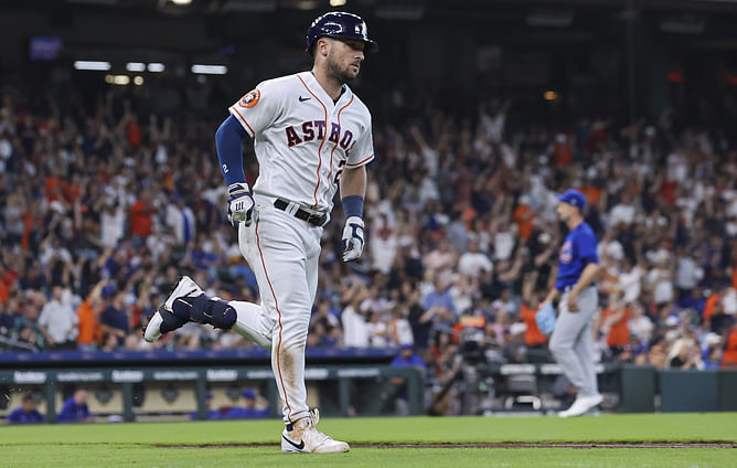 Ex-Cubs All-Star predicts how Alex Bregman’s potential move to Wrigley Field could shape top prospect Matt Shaw’s career path