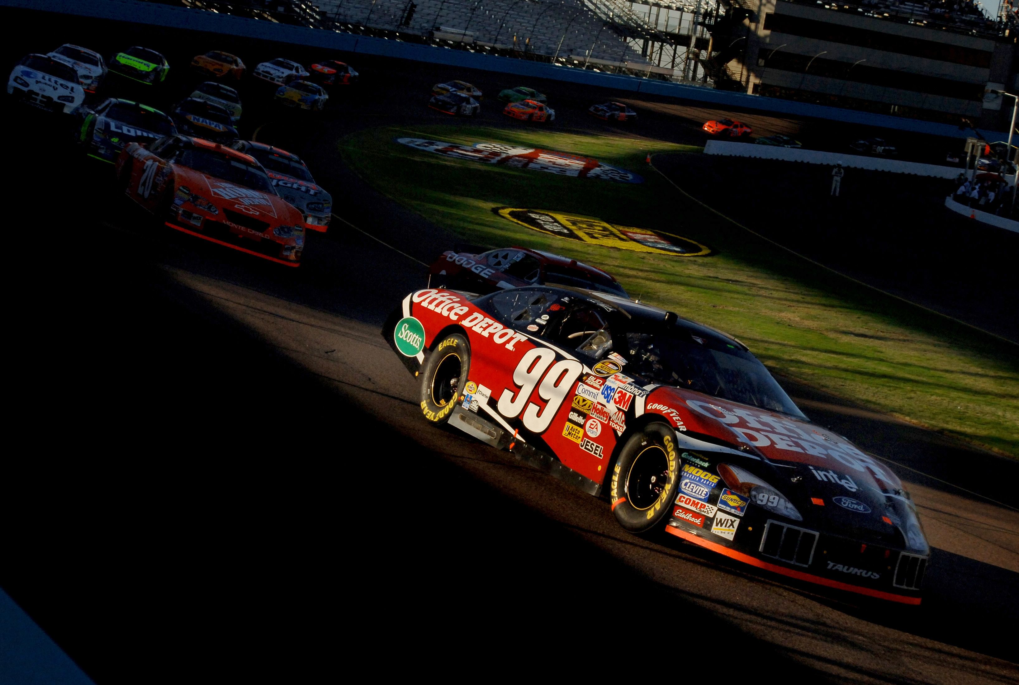 Carl Edwards driving the No. 99 Ford at Phoenix International Raceway in 2005 - Source: Imagn