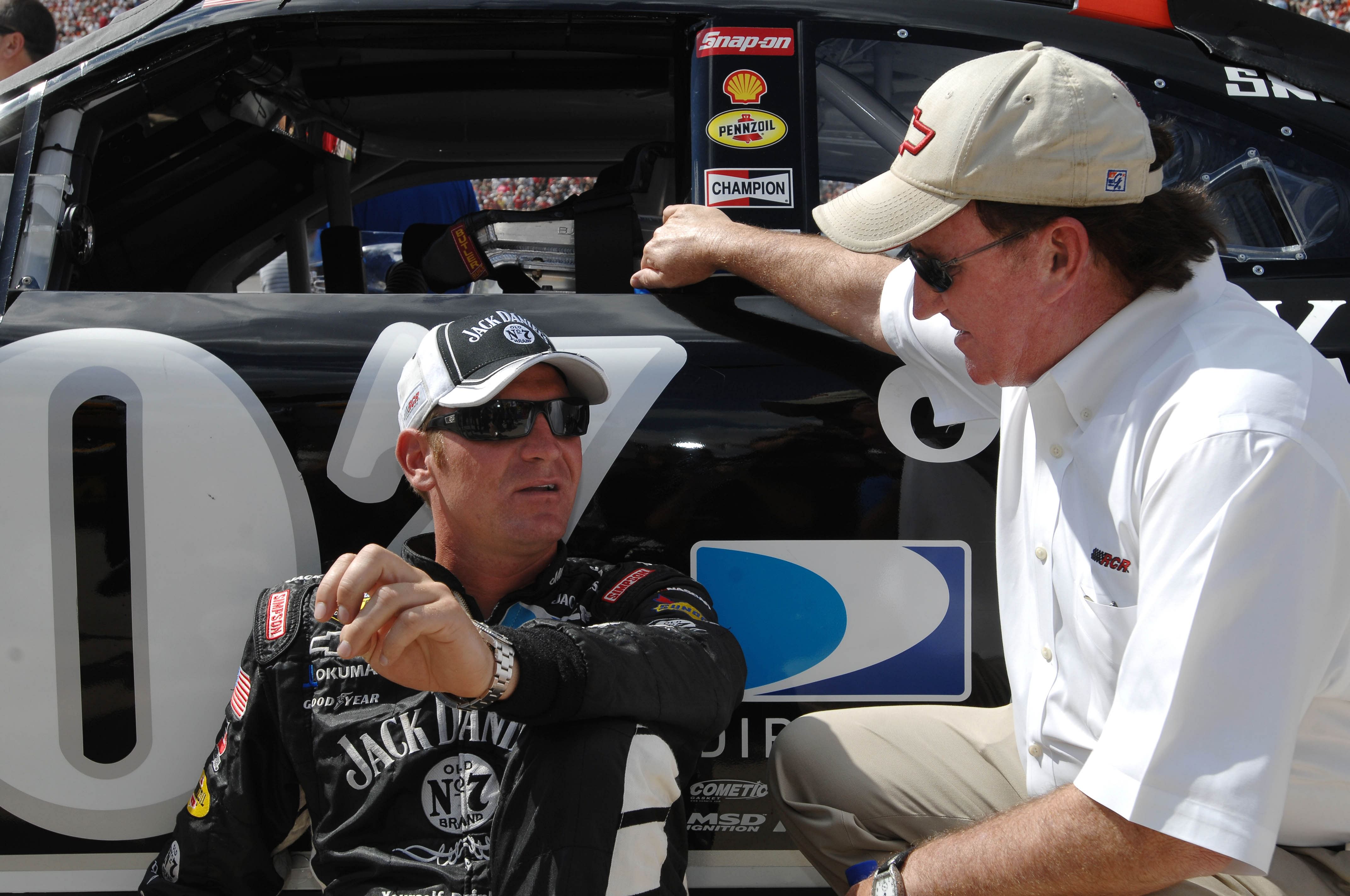 Clint Bowyer (07) talks to team owner Richard Childress - Source: Imagn