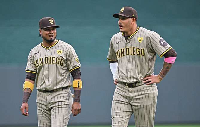 Manny Machado, Jackson Merrill, Joe Musgrove, Luis Arraez, and more Padres stars enjoy fine dining on yacht with Chef Billy Joy