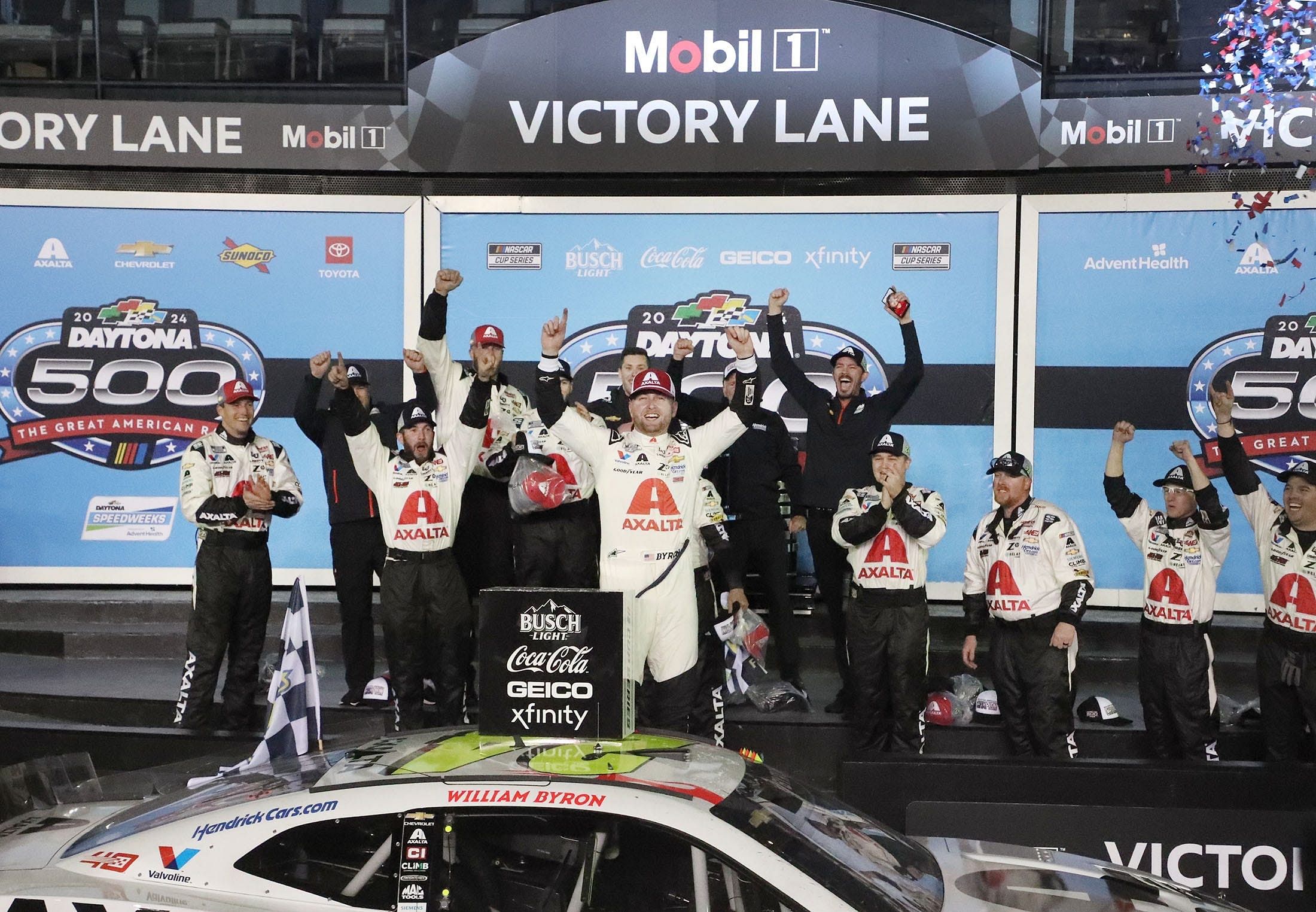 William Byron celebrates with his No. 24 Hendrick Motorsports crew after winning the 2024 Daytona 500 - Source: Imagn