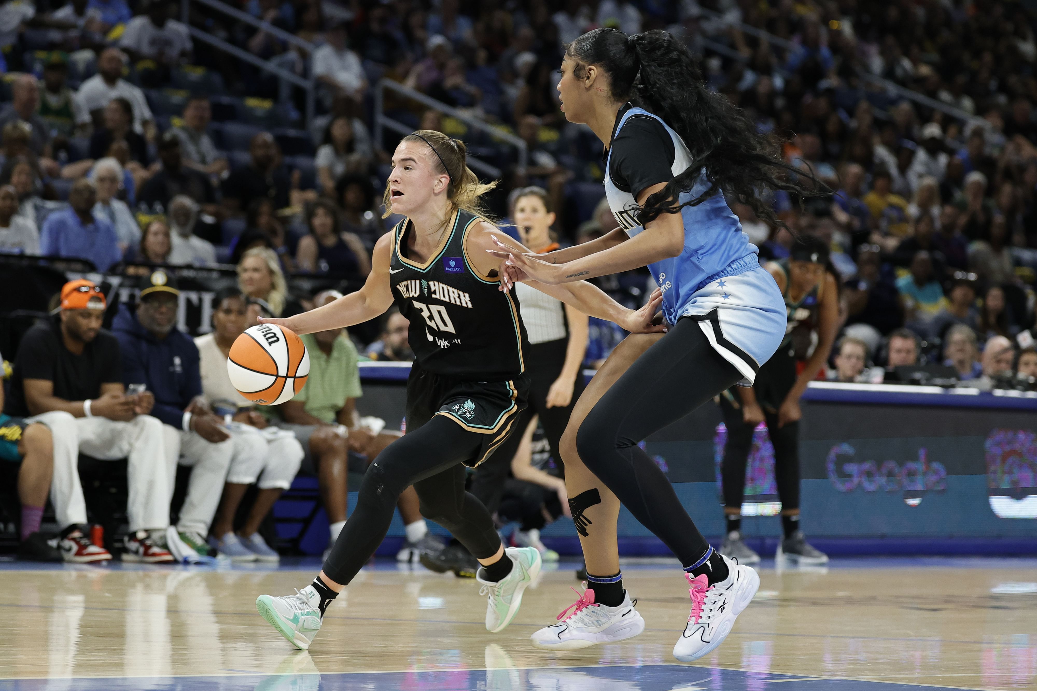 &quot;The bricklayer has a lot of nerve&quot;: Fans react to Sabrina Ionescu