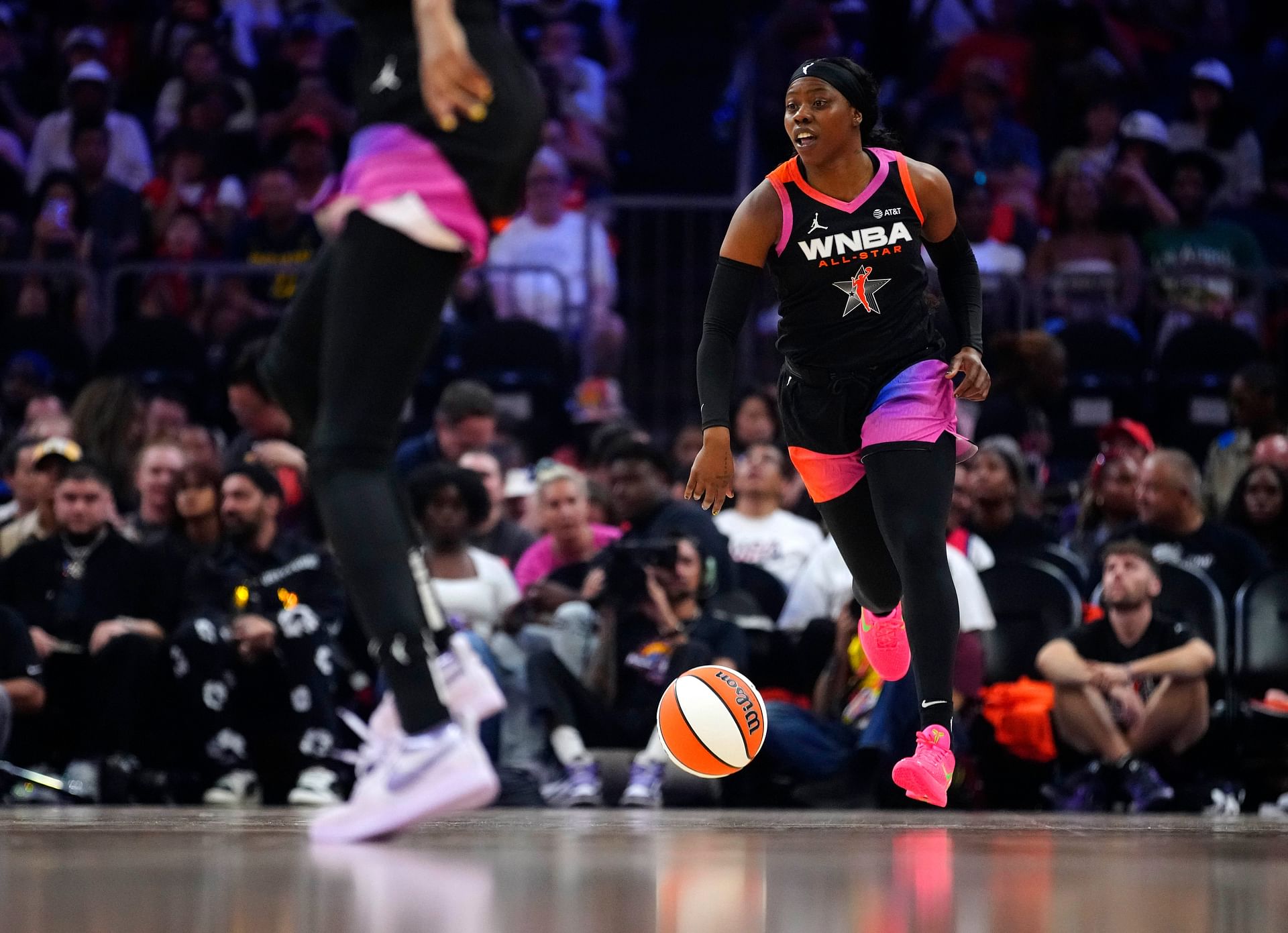 &quot;So messy&quot; - WNBA fans react to Arike Ogunbowale