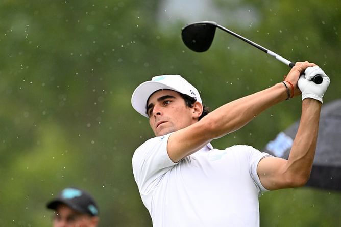 Joaquin Niemann, other LIV Golfers surprise Adelaide fans at local golf shop