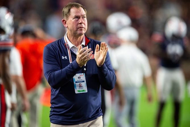 College football analyst claims Auburn potentially a "dark horse" team under Hugh Freeze