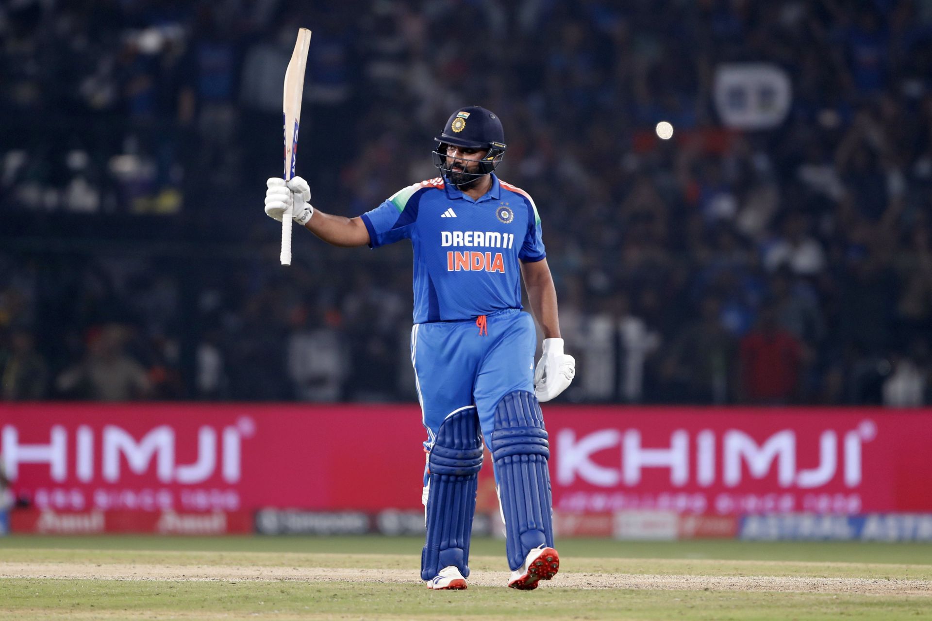 Rohit Sharma interacts and gives an autograph on a T-shirt to a little fan during a team dinner ahead of IND vs ENG 2025 3rd ODI [Watch]