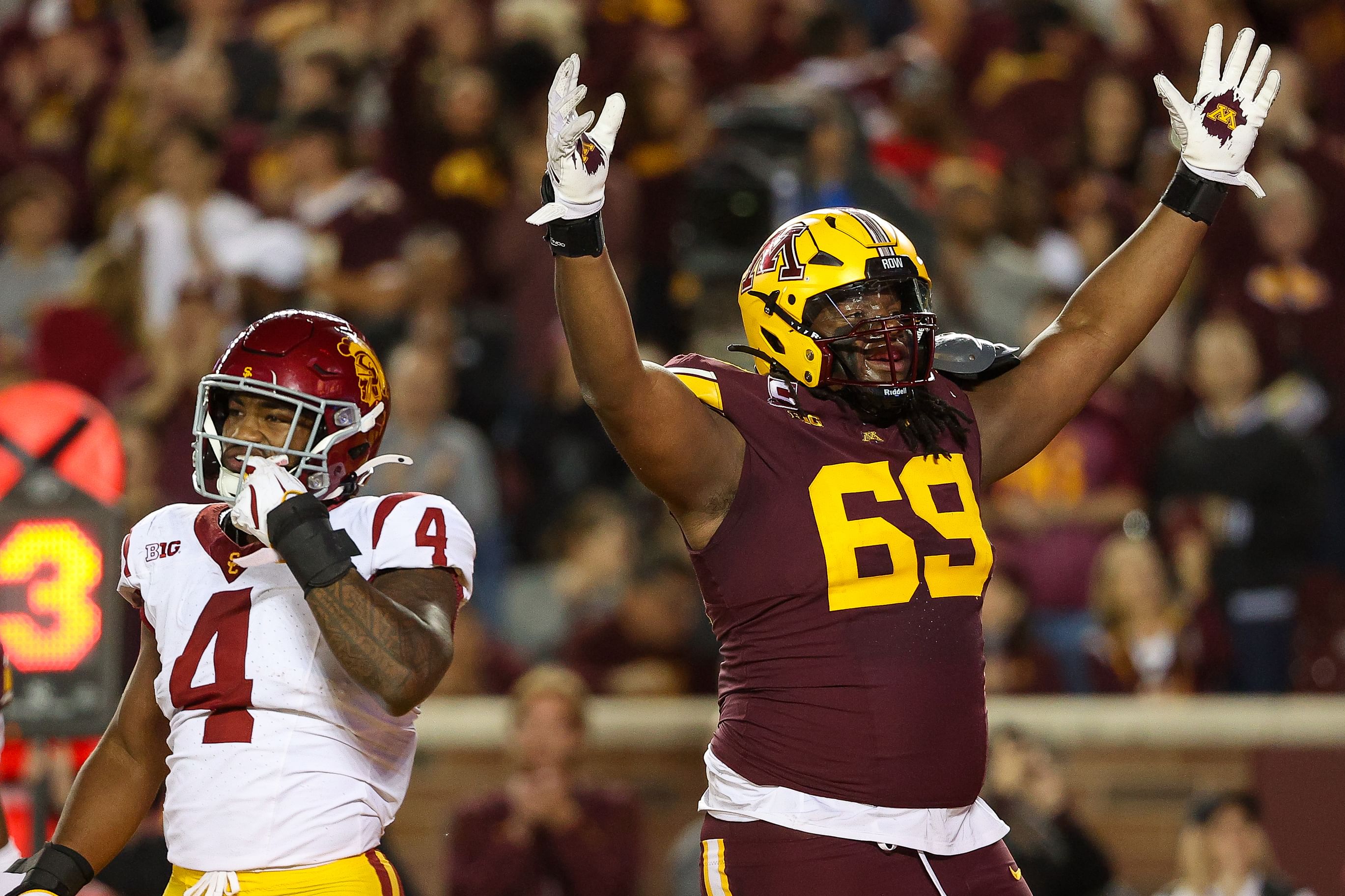 NCAA Football: Southern California at Minnesota - Source: Imagn