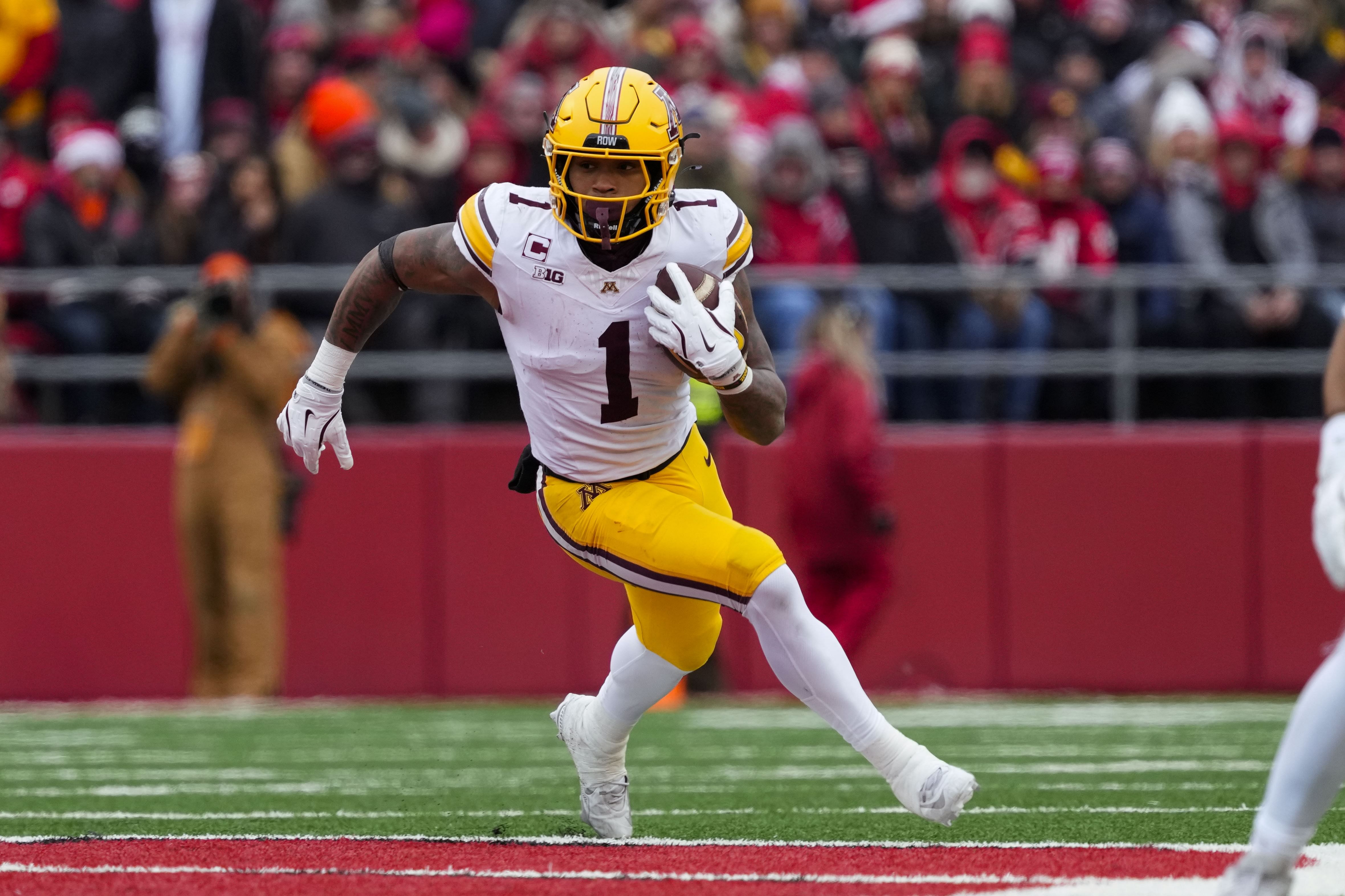 Darius Taylor is looking for his first 1,000 season with the Golden Gophers. - Source: Imagn