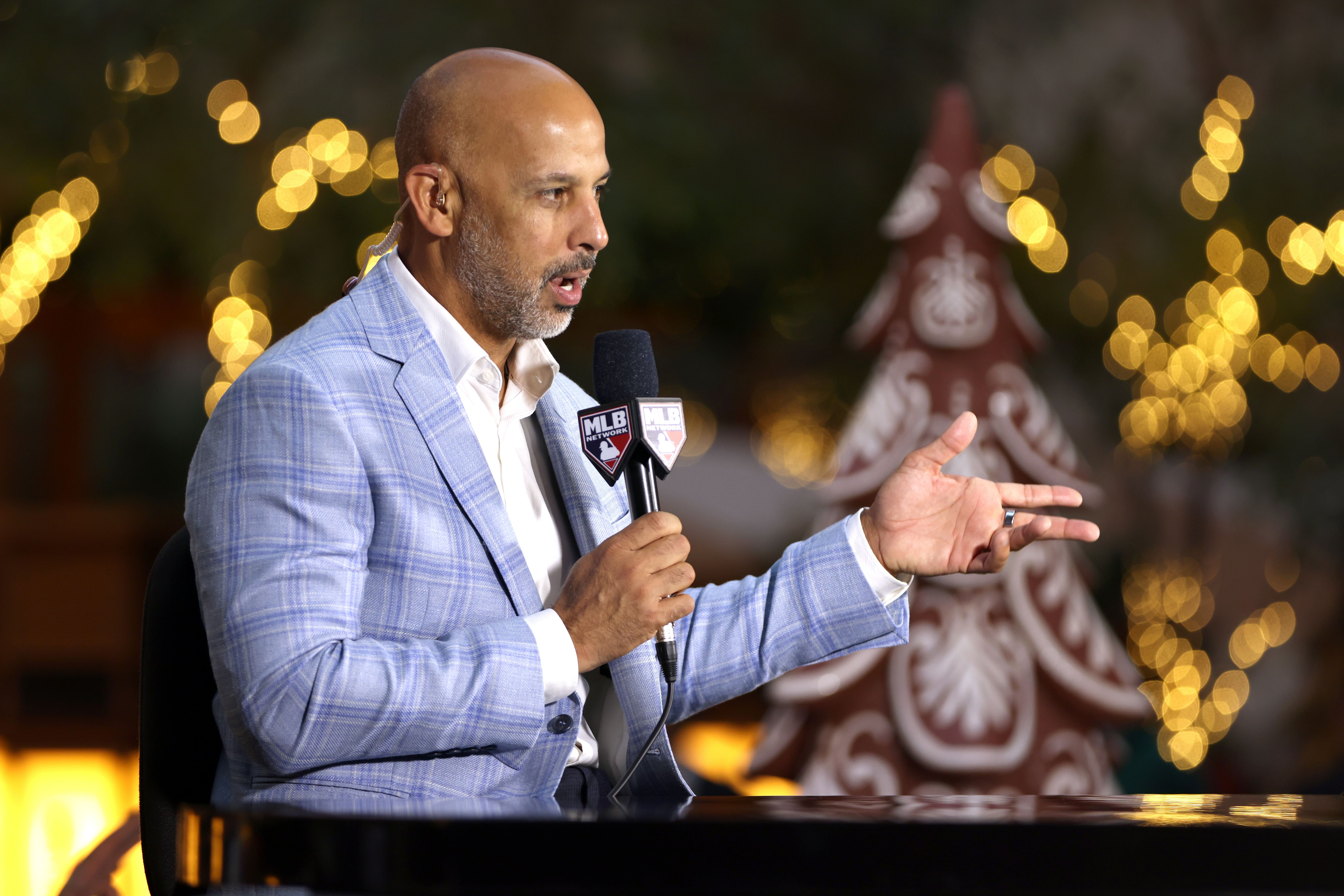 MLB Winter Meetings - Alex Cora (Photo via IMAGN)