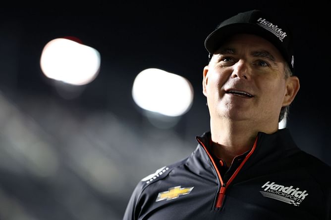 $200M-worth Jeff Gordon draws attention with blunt Joey Logano Daytona 500 critique