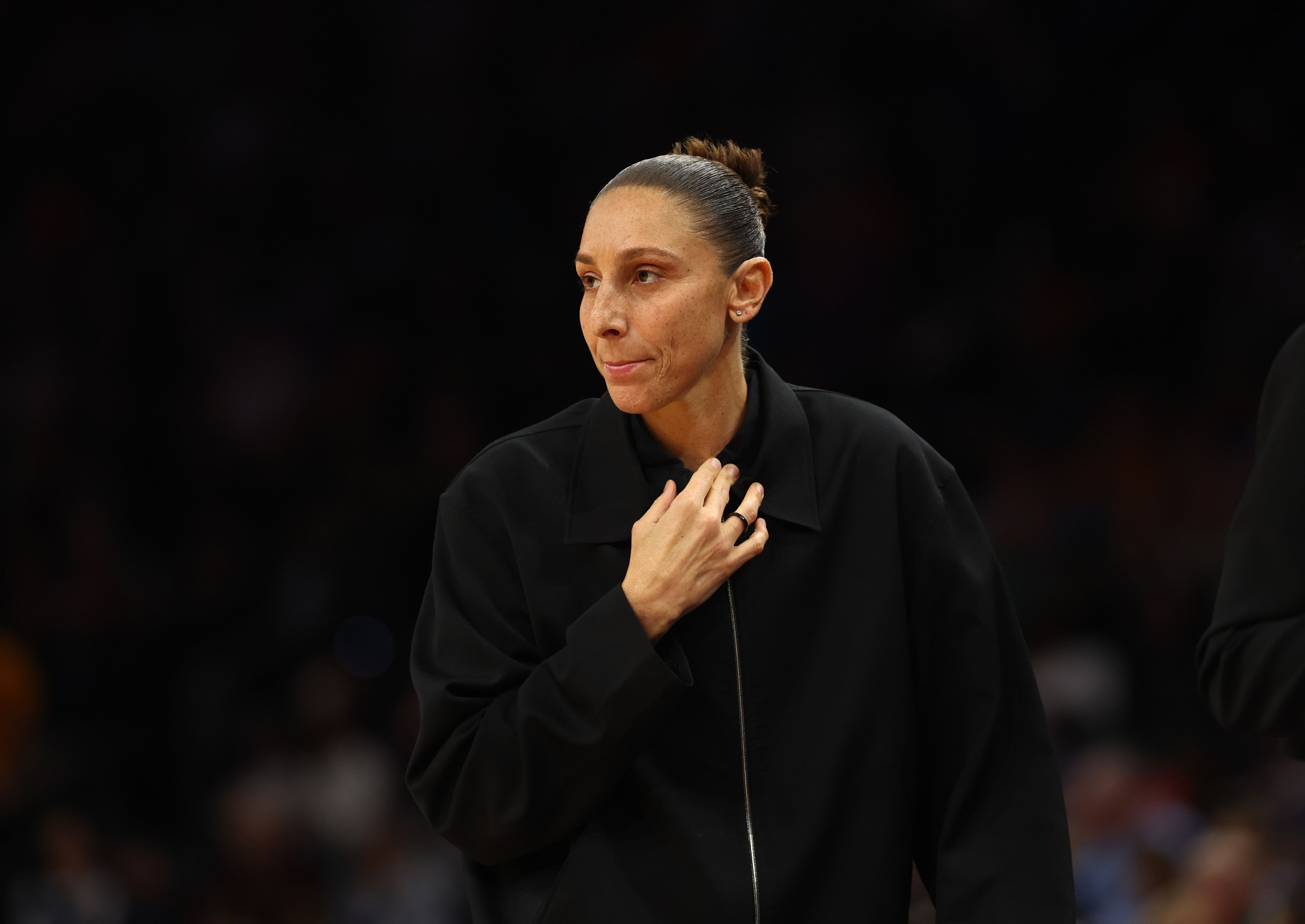 Diana Taurasi in attendance of the Phoenix Suns game against the Dallas Mavericks at Footprint Center. Photo: Imagn