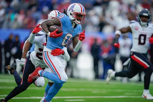 Calvin Ridley runs with the football - Source: Imagn