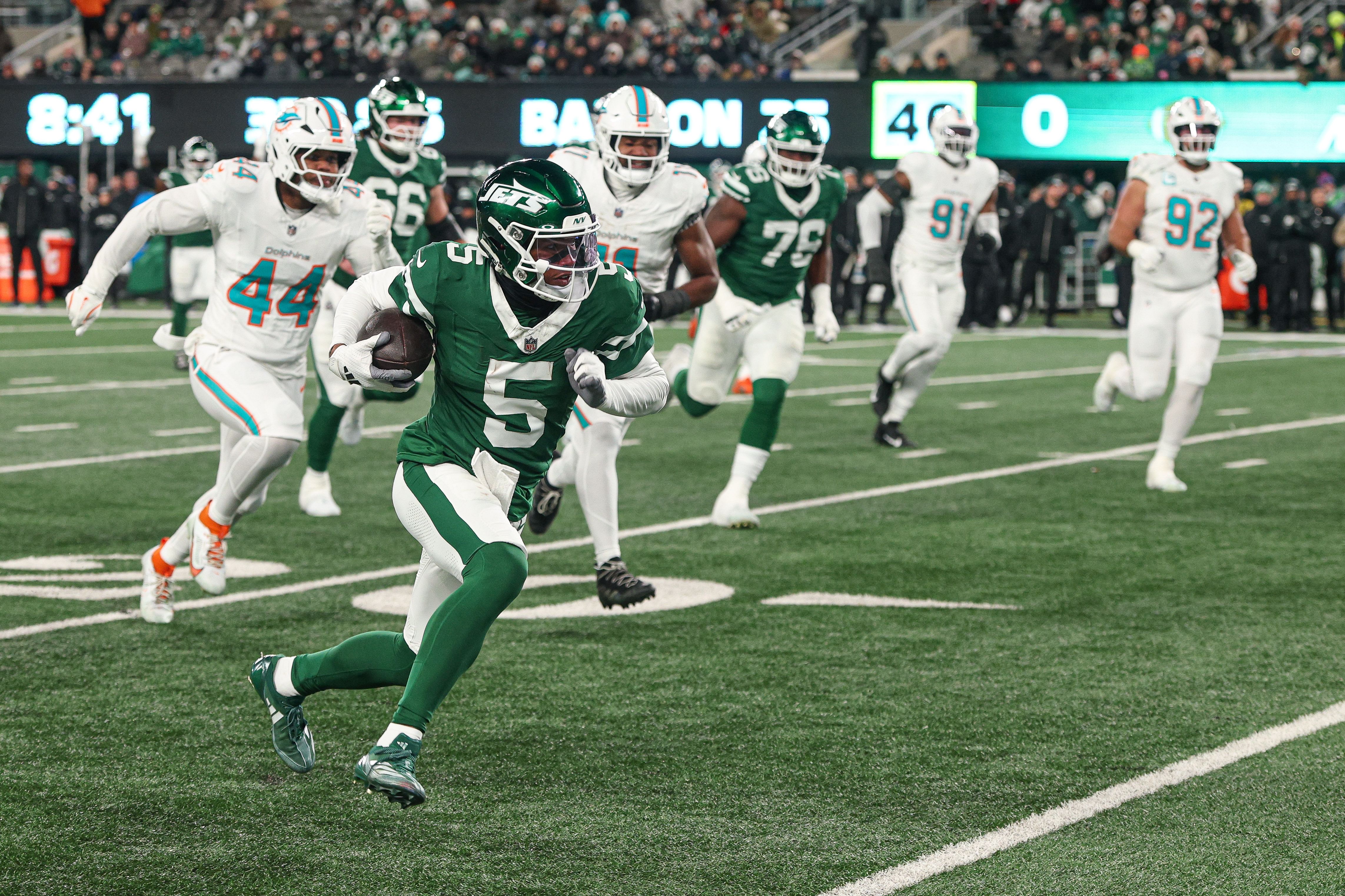 NFL: Miami Dolphins at New York Jets - Source: Imagn