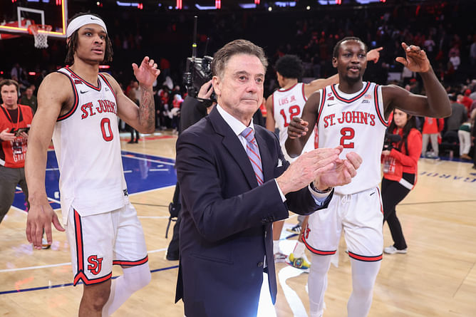 “UConn men and women are washed”: College hoops fans react to Rick Pitino outcoaching Dan Hurley in St. John’s 10th straight win
