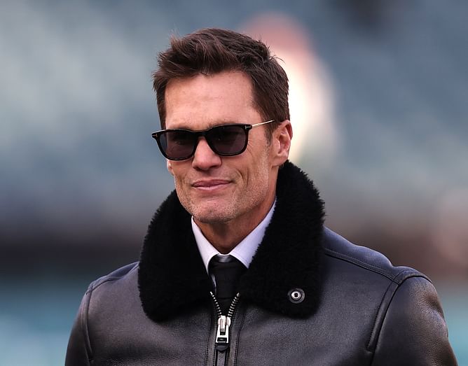 Troy Aikman doesn’t see ‘big conflict’ for Tom Brady between Fox and Raiders