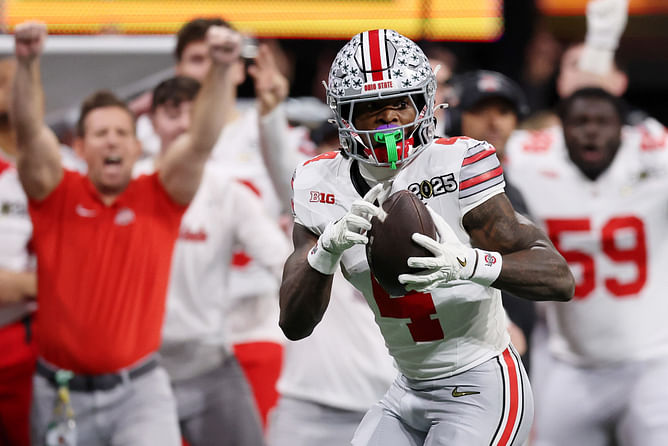 "Don’t get too bulky": OSU fans have perfect reaction to Jeremiah Smith's pic