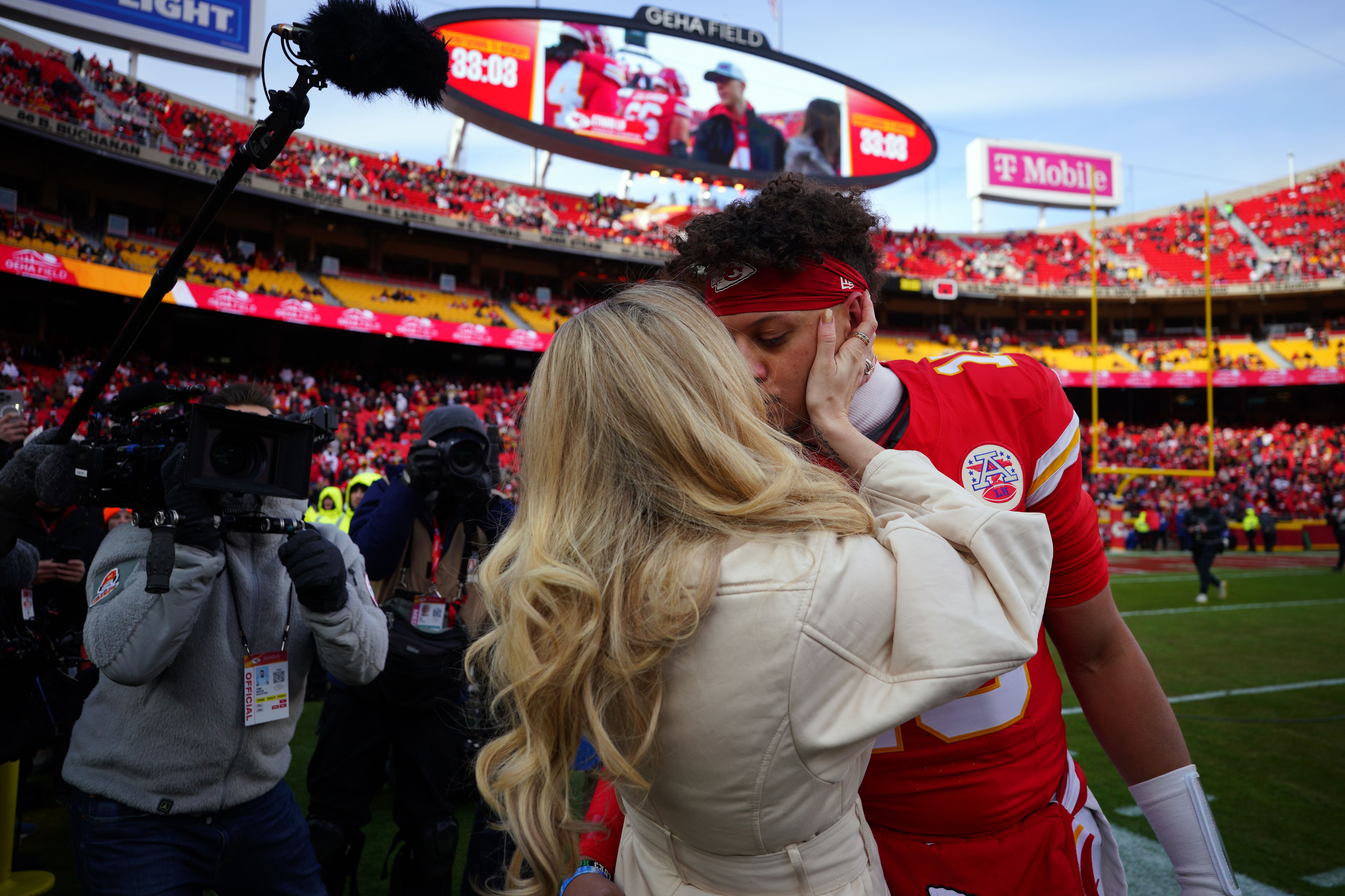 Brittany and Patrick Mahomes at the 2025 NFL: AFC Divisional Round-Houston Texans at Kansas City Chiefs (Image Source: Imagn)