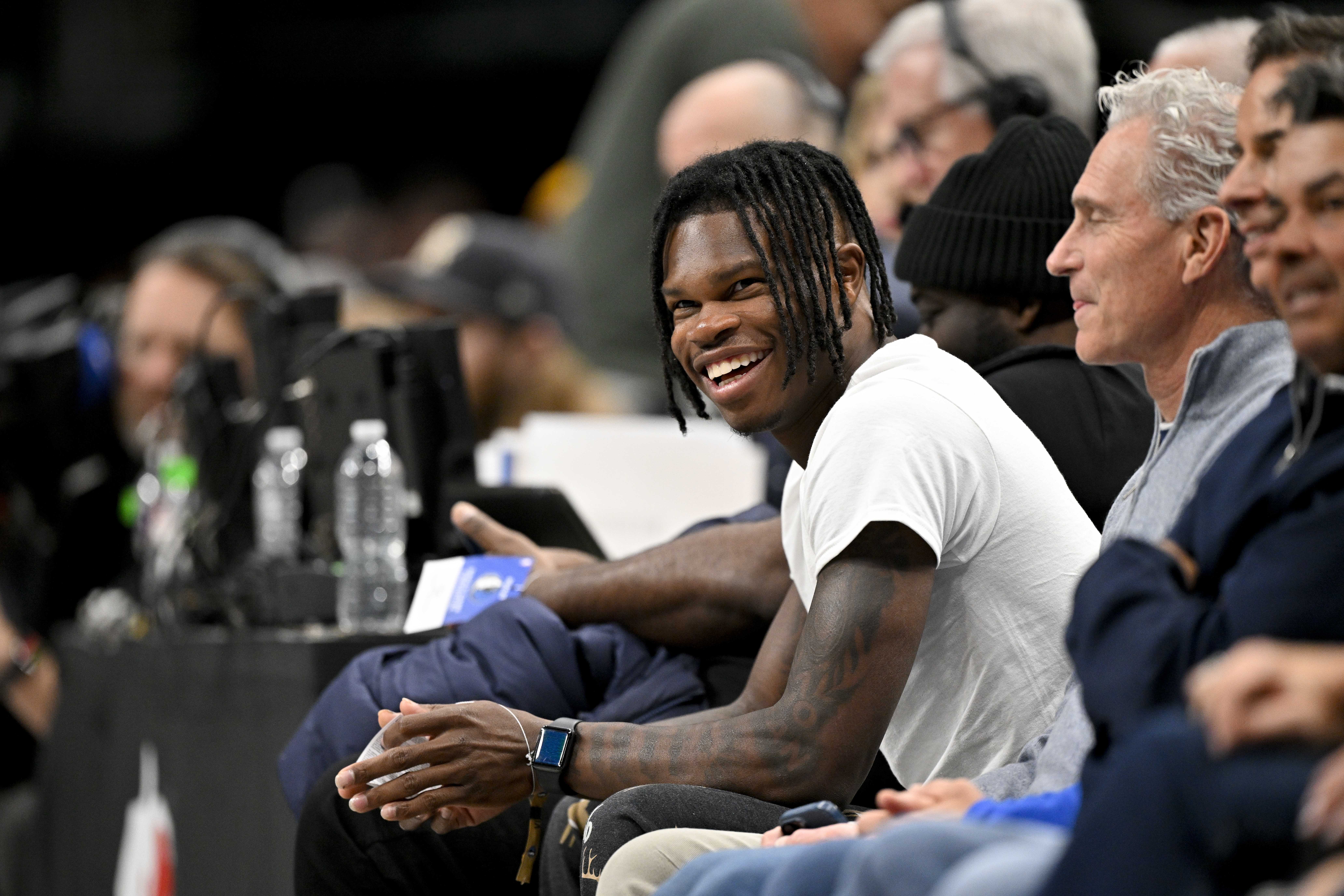 Cam Newton has 1-word reaction to Travis Hunter's hilarious revelation about meeting him