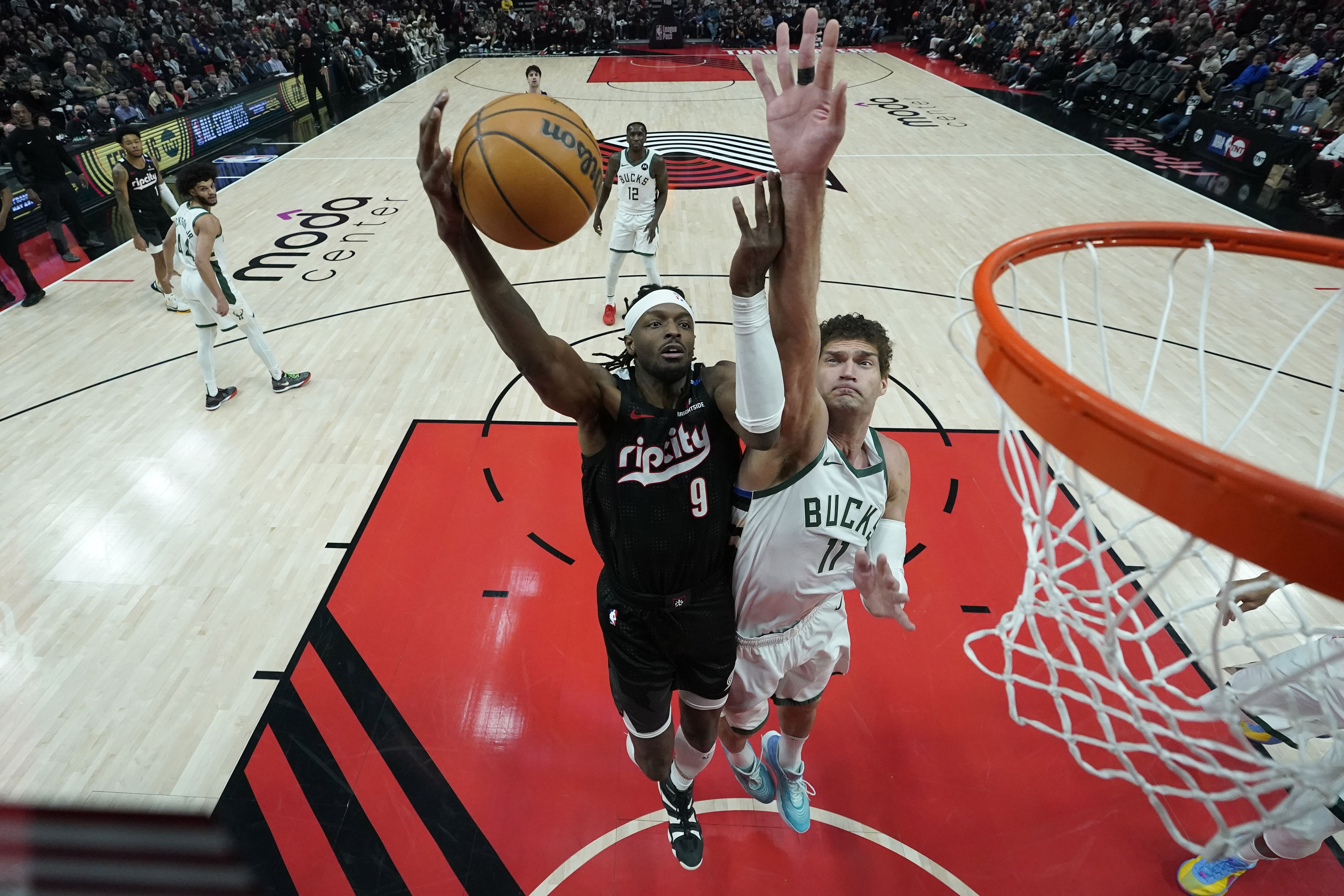 NBA: Milwaukee Bucks at Portland Trail Blazers - Source: Imagn