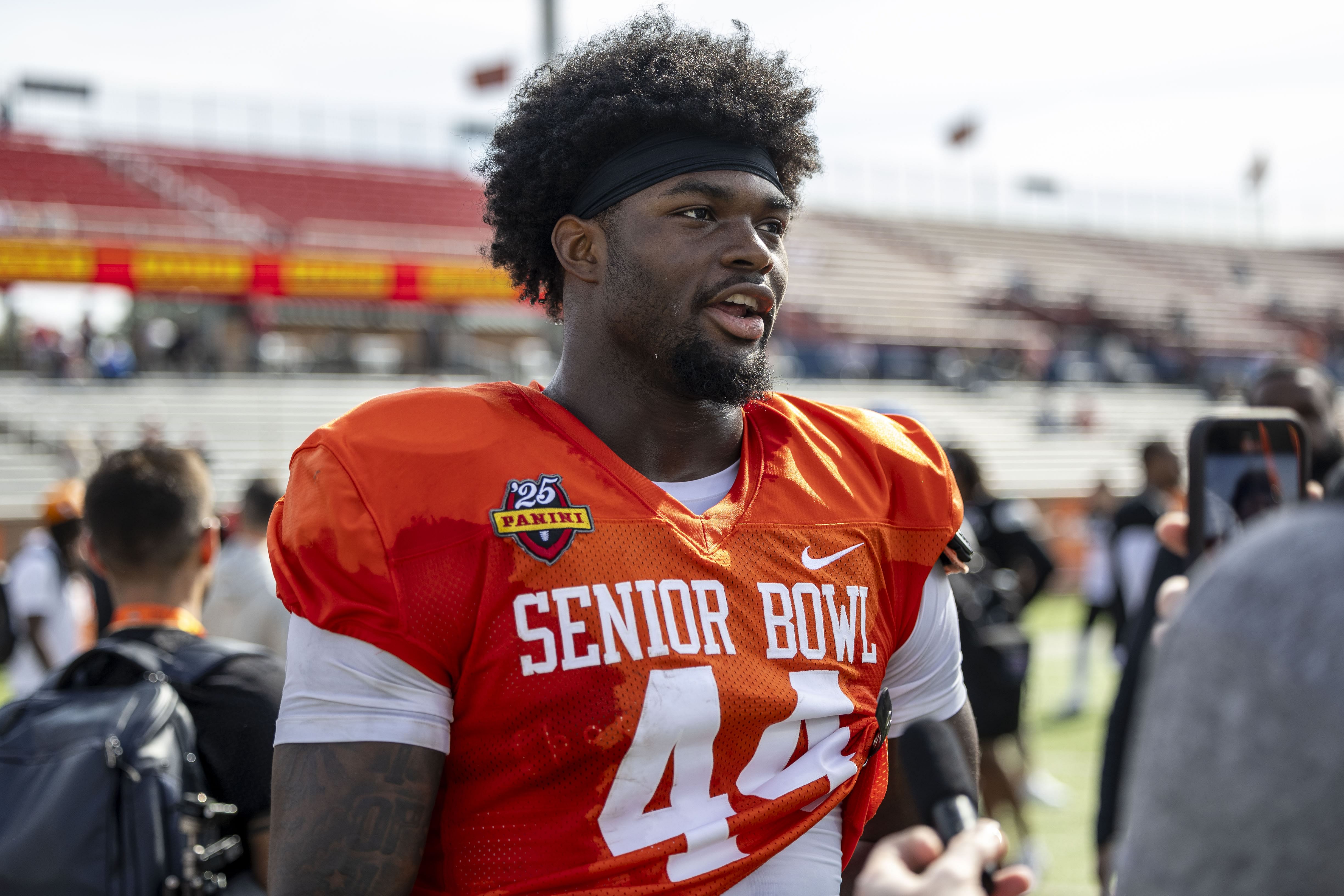 National team tight end Harold Fannin Jr. of &lt;a href=&#039;https://www.sportskeeda.com/college-football/bowling-green-falcons-football&#039; target=&#039;_blank&#039; rel=&#039;noopener noreferrer&#039;&gt;Bowling Green&lt;/a&gt; (44) talks with media members after Senior Bowl practice at Hancock Whitney Stadium. Source: Imagn