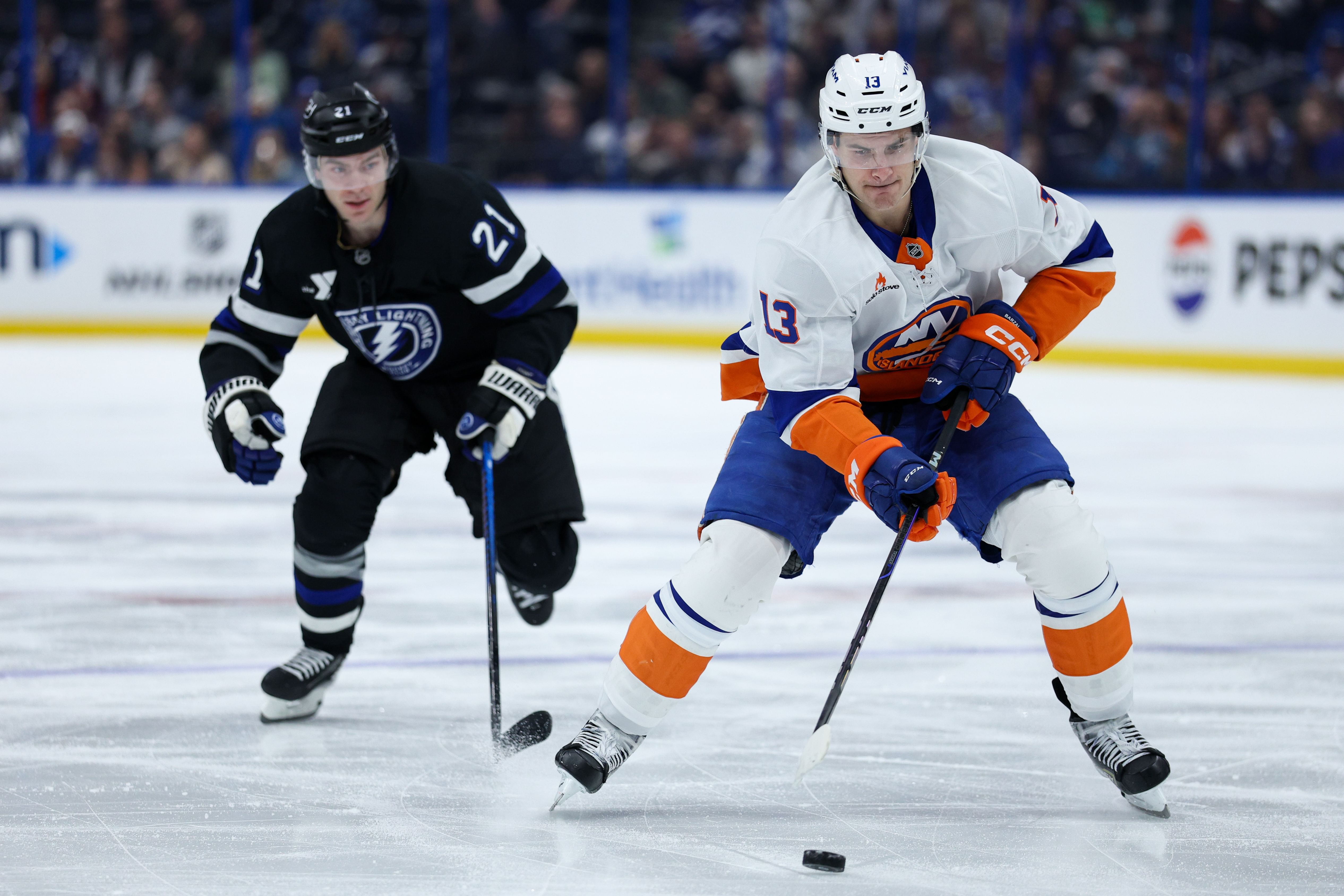 Mathew Barzal is in danger of missing the rest of the year (Imagn)