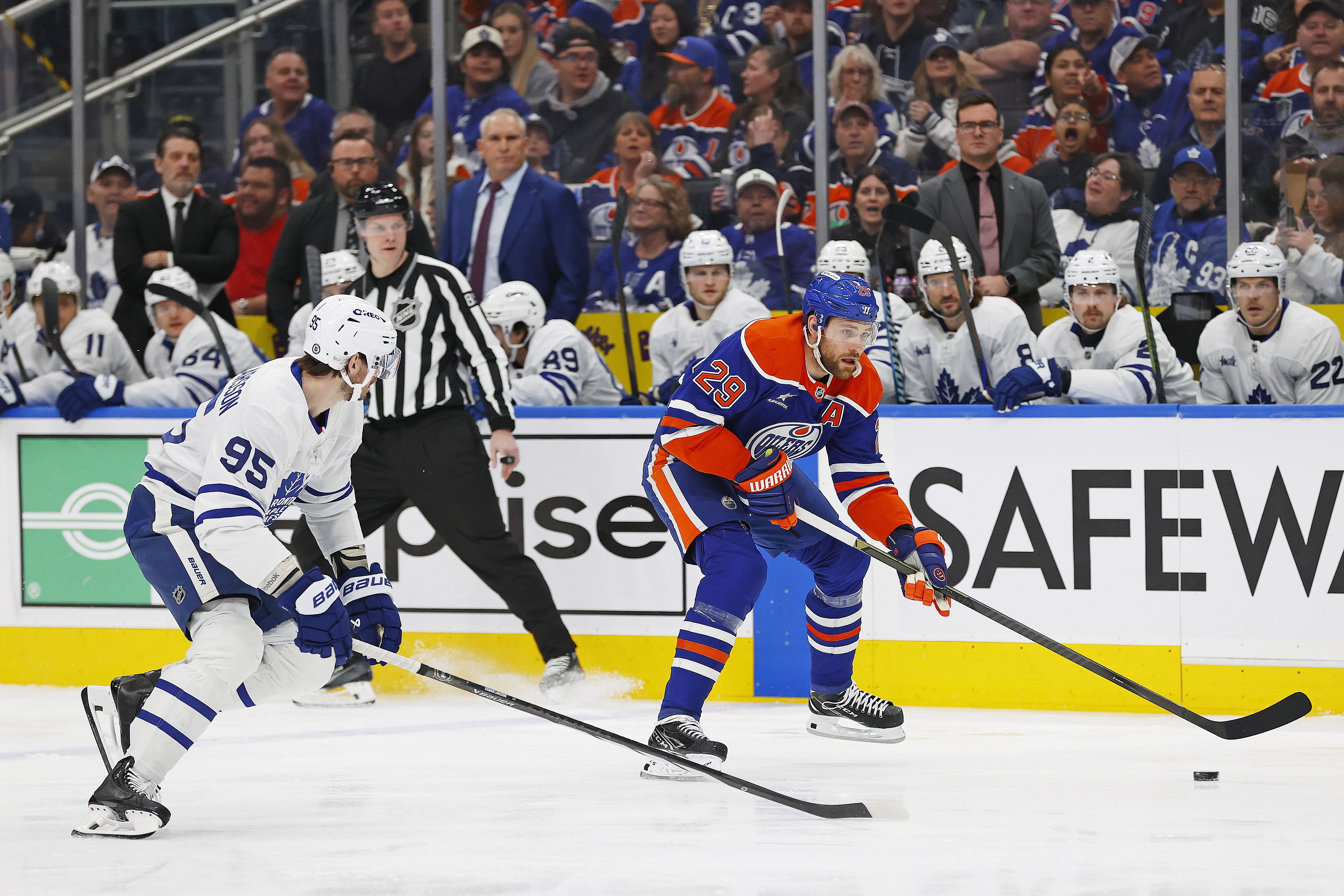 NHL: Toronto Maple Leafs at Edmonton Oilers - Source: Imagn