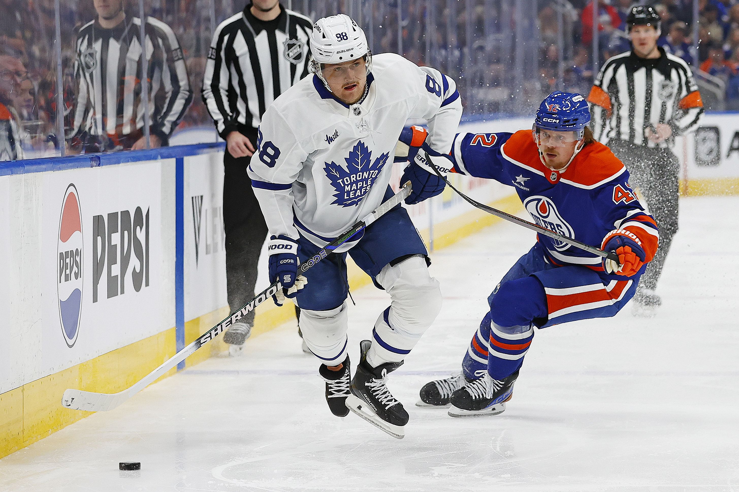 NHL: Toronto Maple Leafs at Edmonton Oilers - Source: Imagn