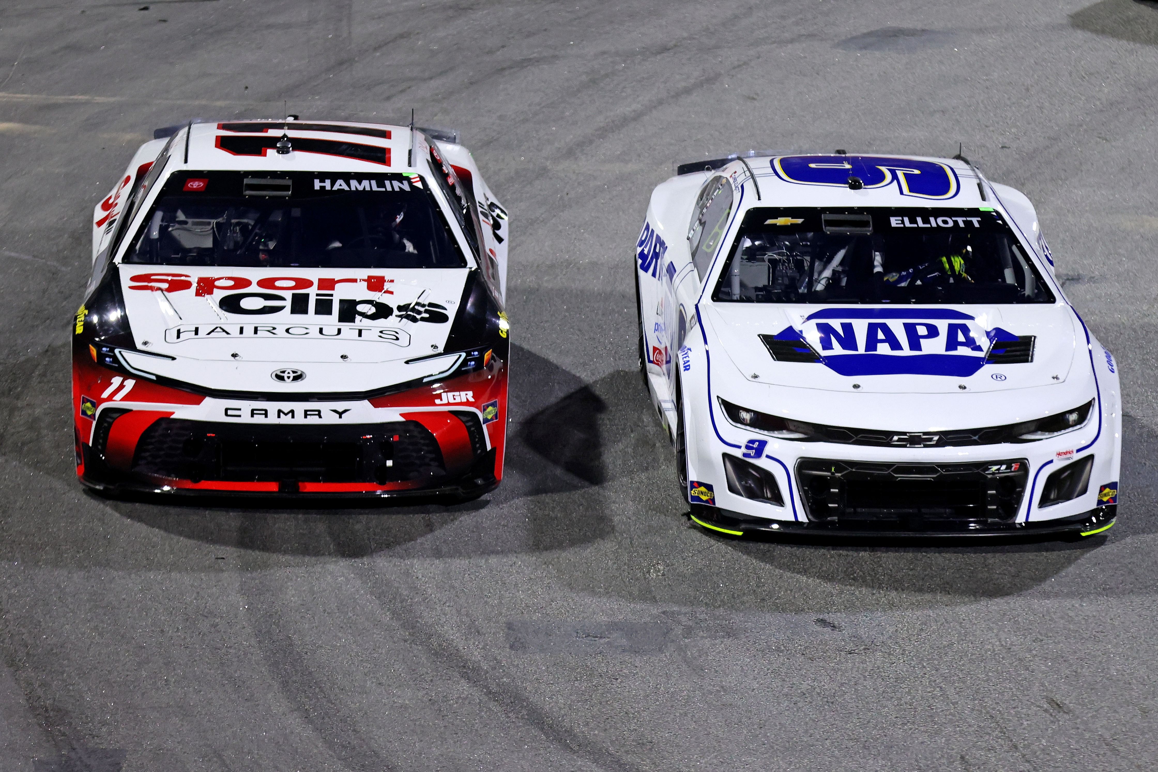 Denny Hamlin (left) and Chase Elliott (right) in the Cook Out Clash - Source: Imagn