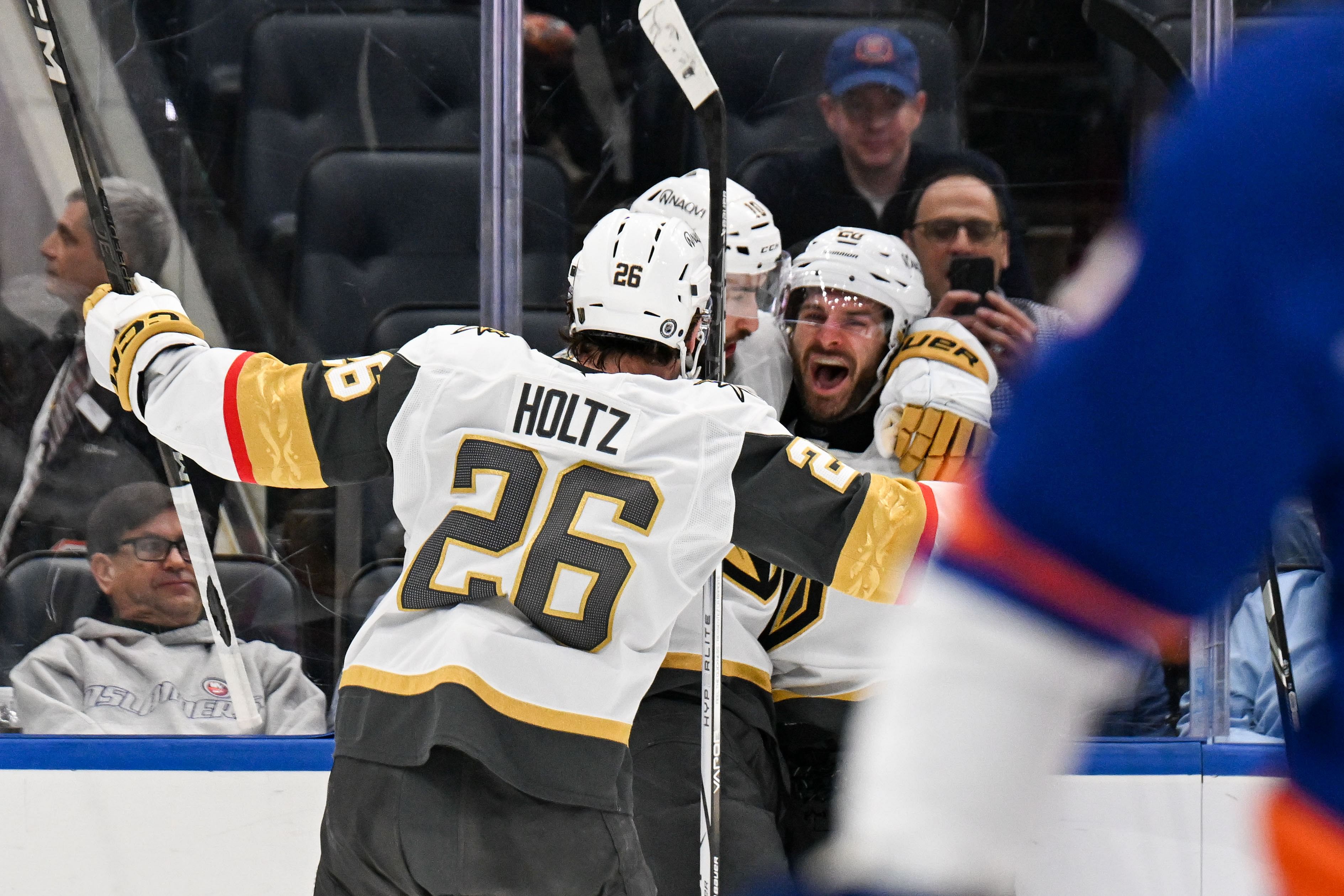 NHL: Vegas Golden Knights at New York Islanders - Source: Imagn