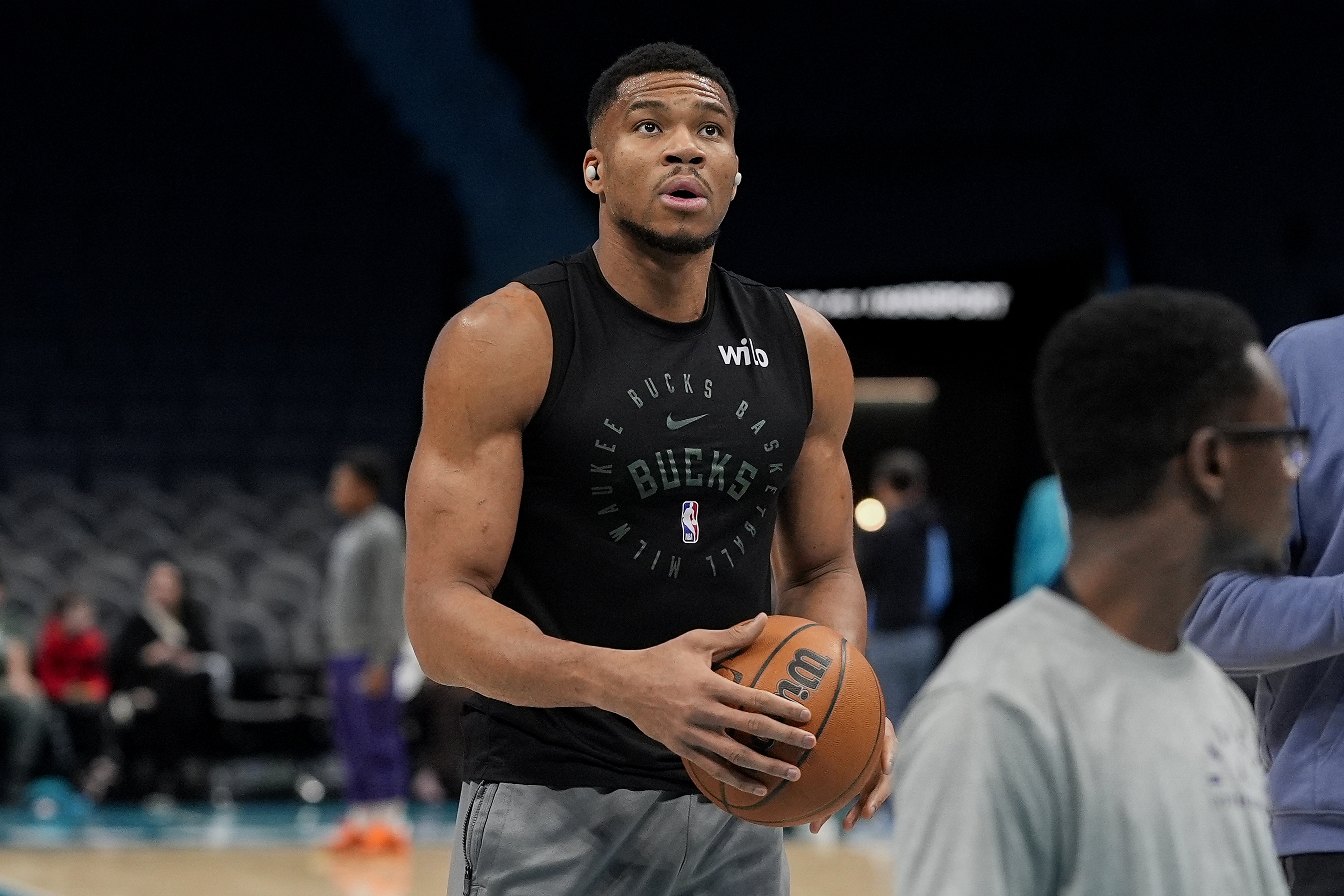 Milwaukee Bucks Injury Report: Latest on Giannis Antetokounmpo's availability for blockbuster game vs Steph Curry's Warriors (Feb. 10)