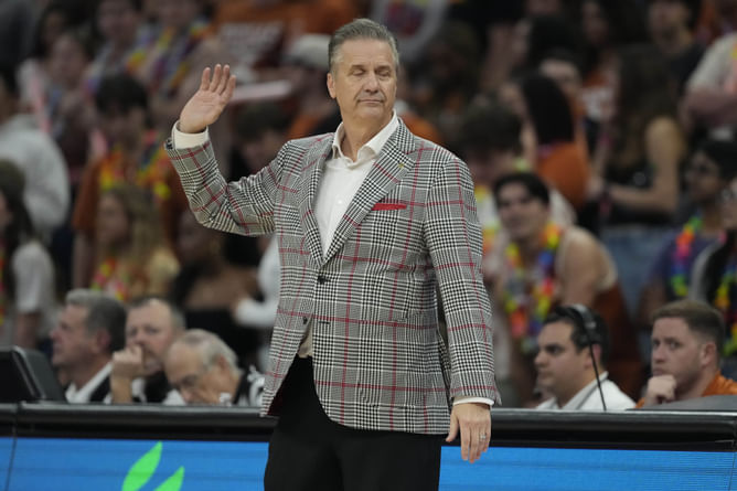 John Calipari reveals simple text sparked Arkansas turnaround ahead of clash with Alabama: "You’ve got to deal with failure"