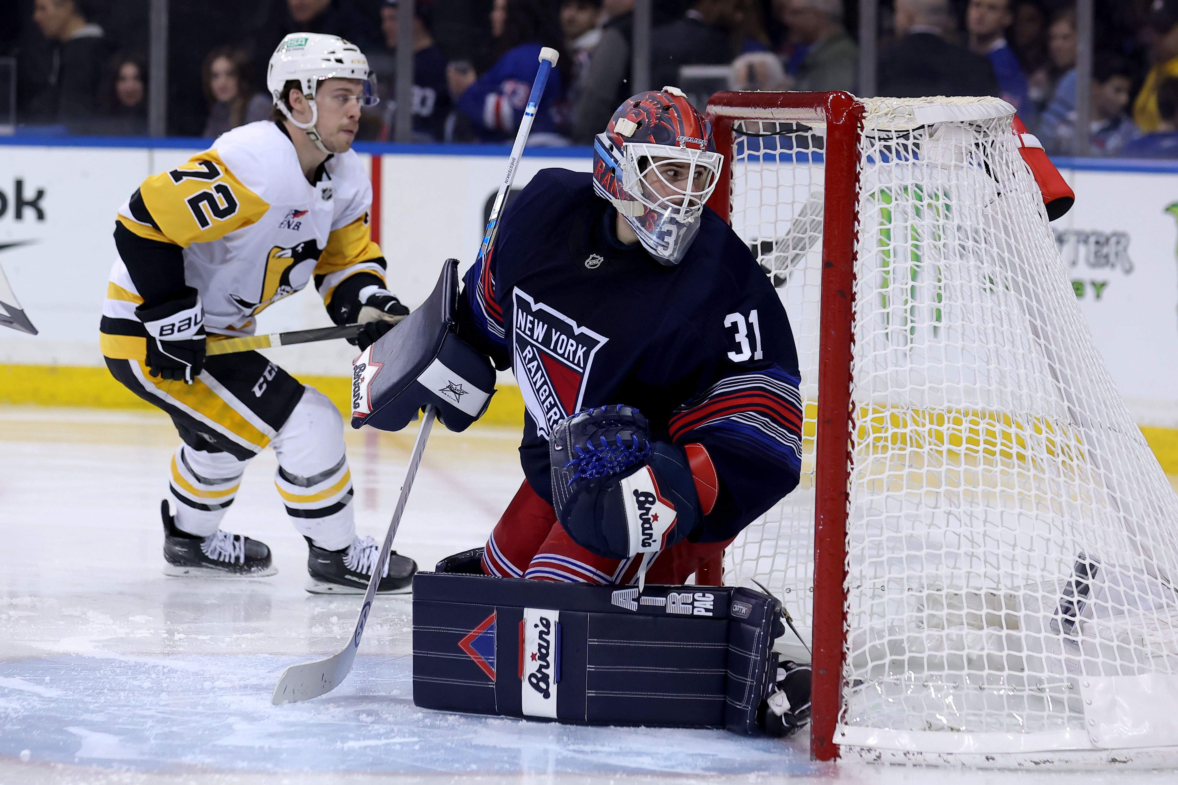 New York Rangers goalkeeper Igor Shesterkin (31) tends to net against the Pittsburgh Penguins. (Credits: IMAGN)