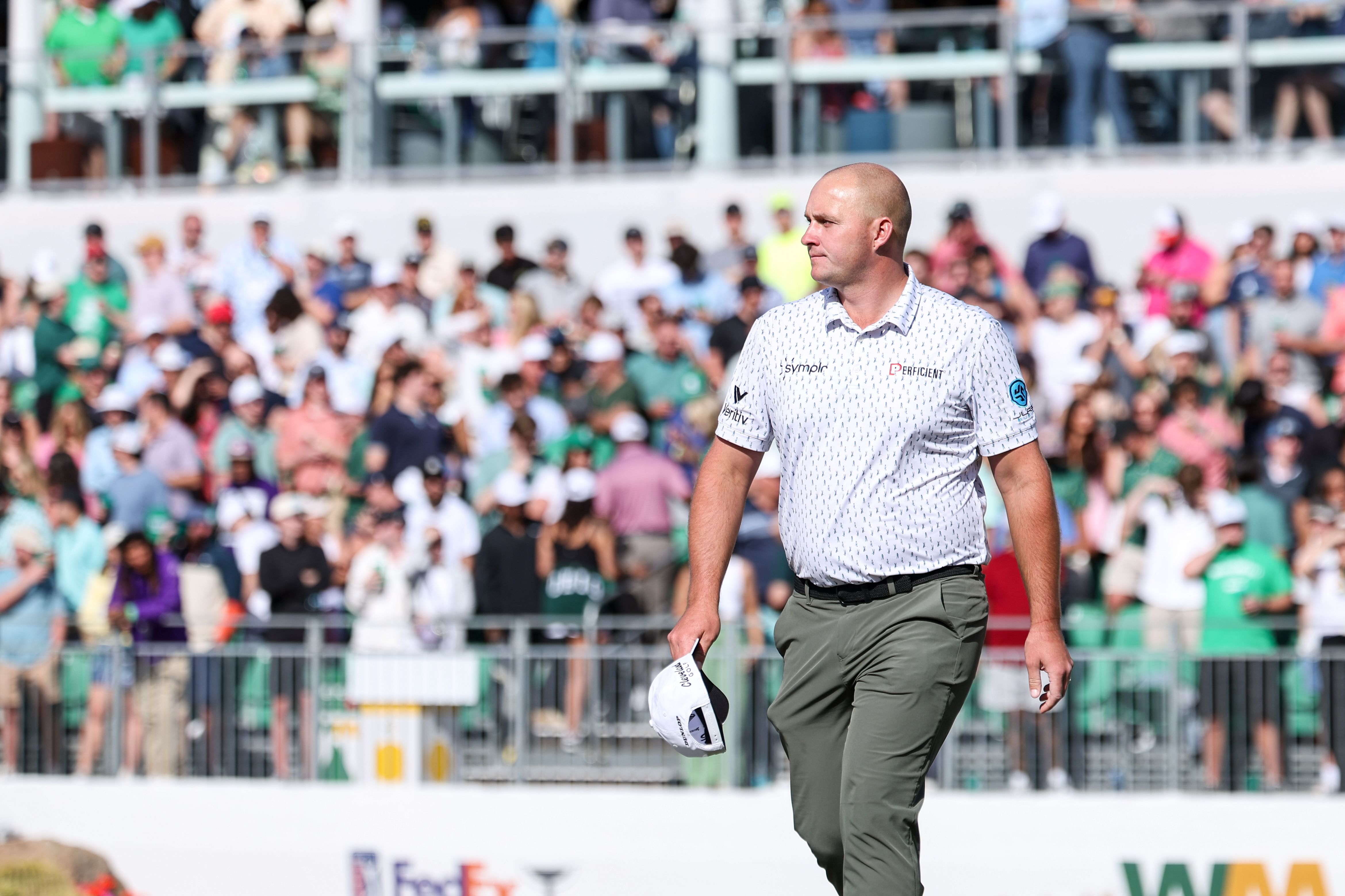 Sepp Straka waves to the crowd during the third round of the WM Phoenix Open (Image Source: Imagn)