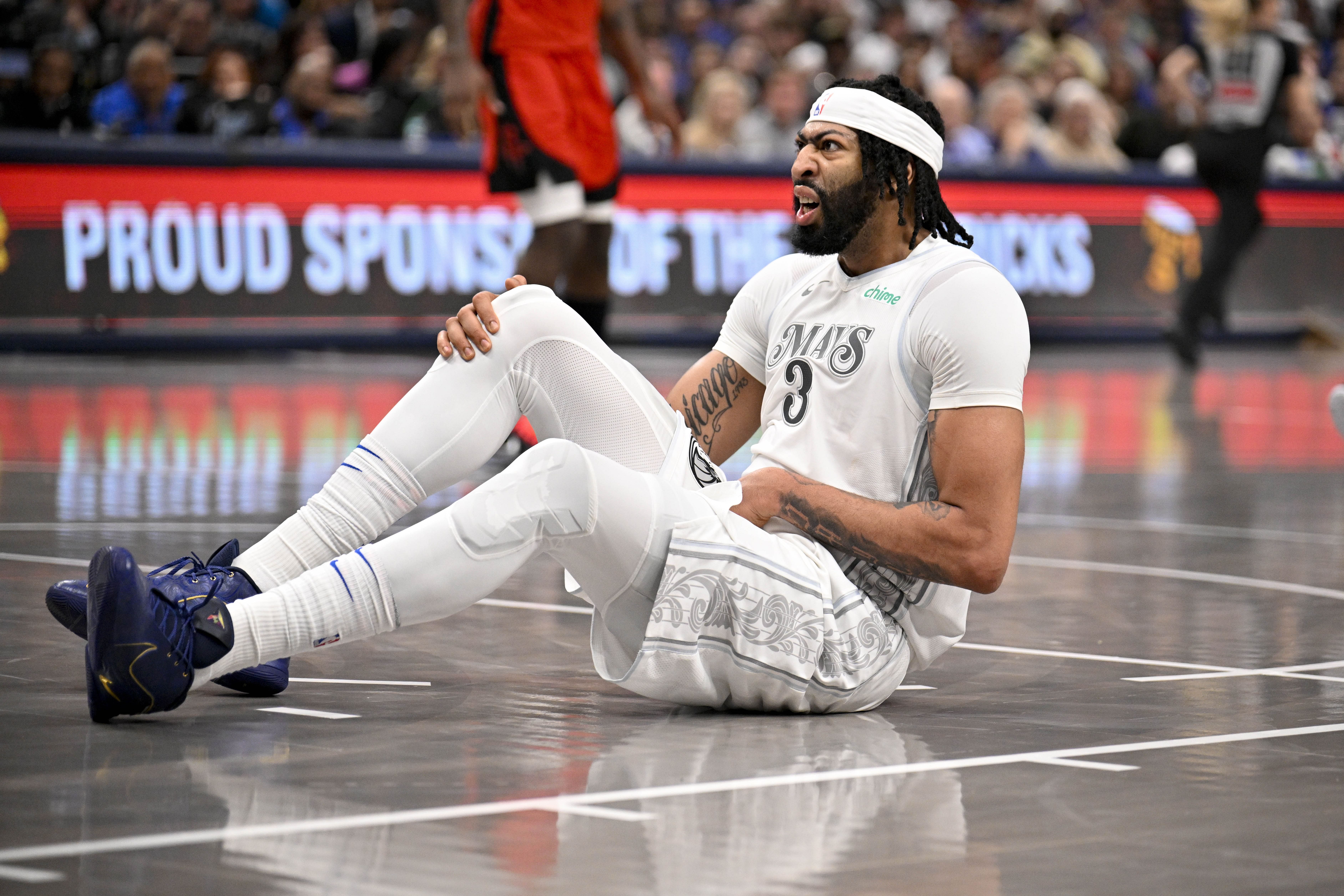 &quot;Mavs fans about to set fire to the stadium&quot; - NBA fans erupt as Anthony Davis gets injured within 30 mins into his Mavericks debut (Image credit: Imagn)