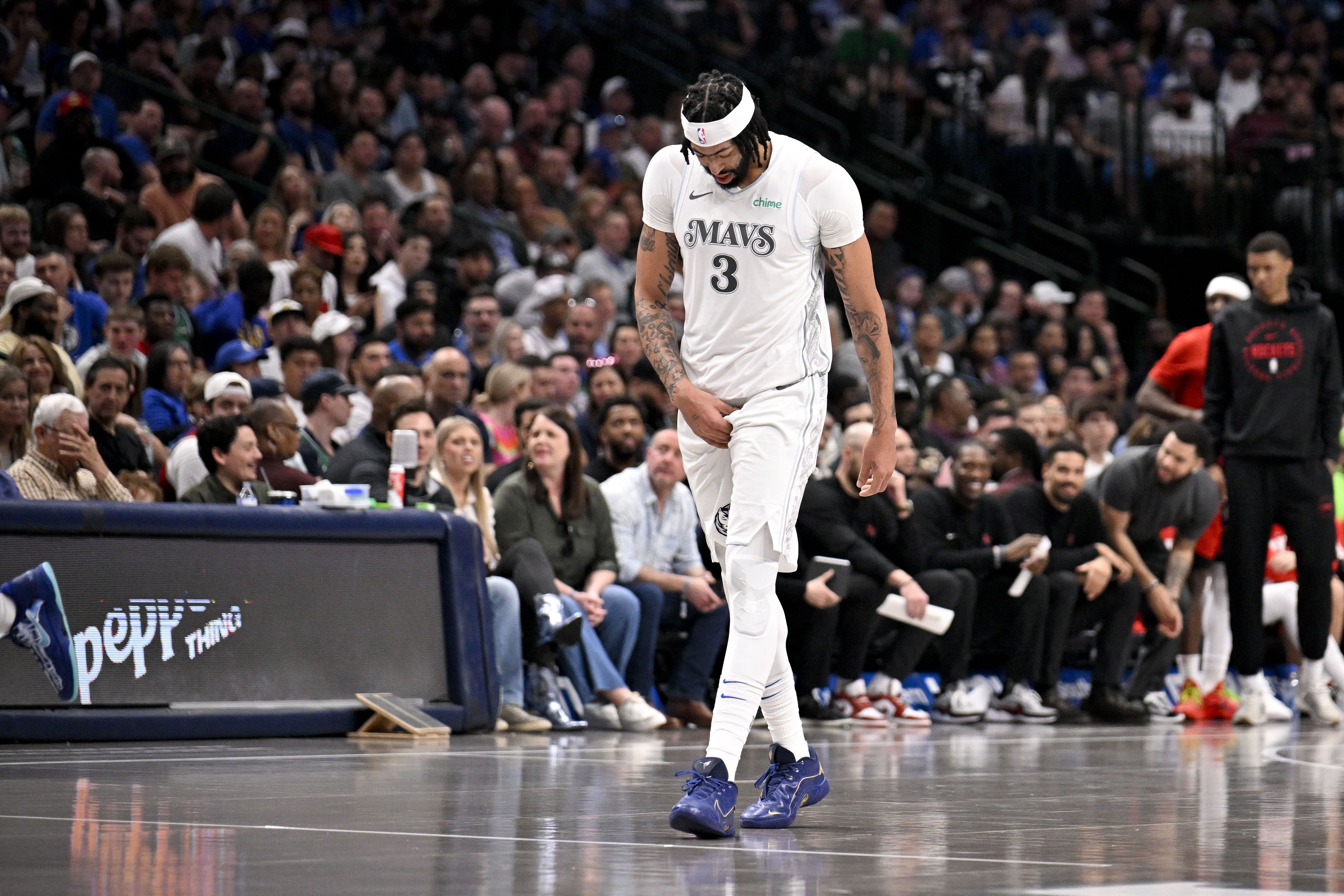 Dallas Mavericks forward Anthony Davis leaves the game against the Houston Rockets at the American Airlines Center. Photo Credit: Imagn