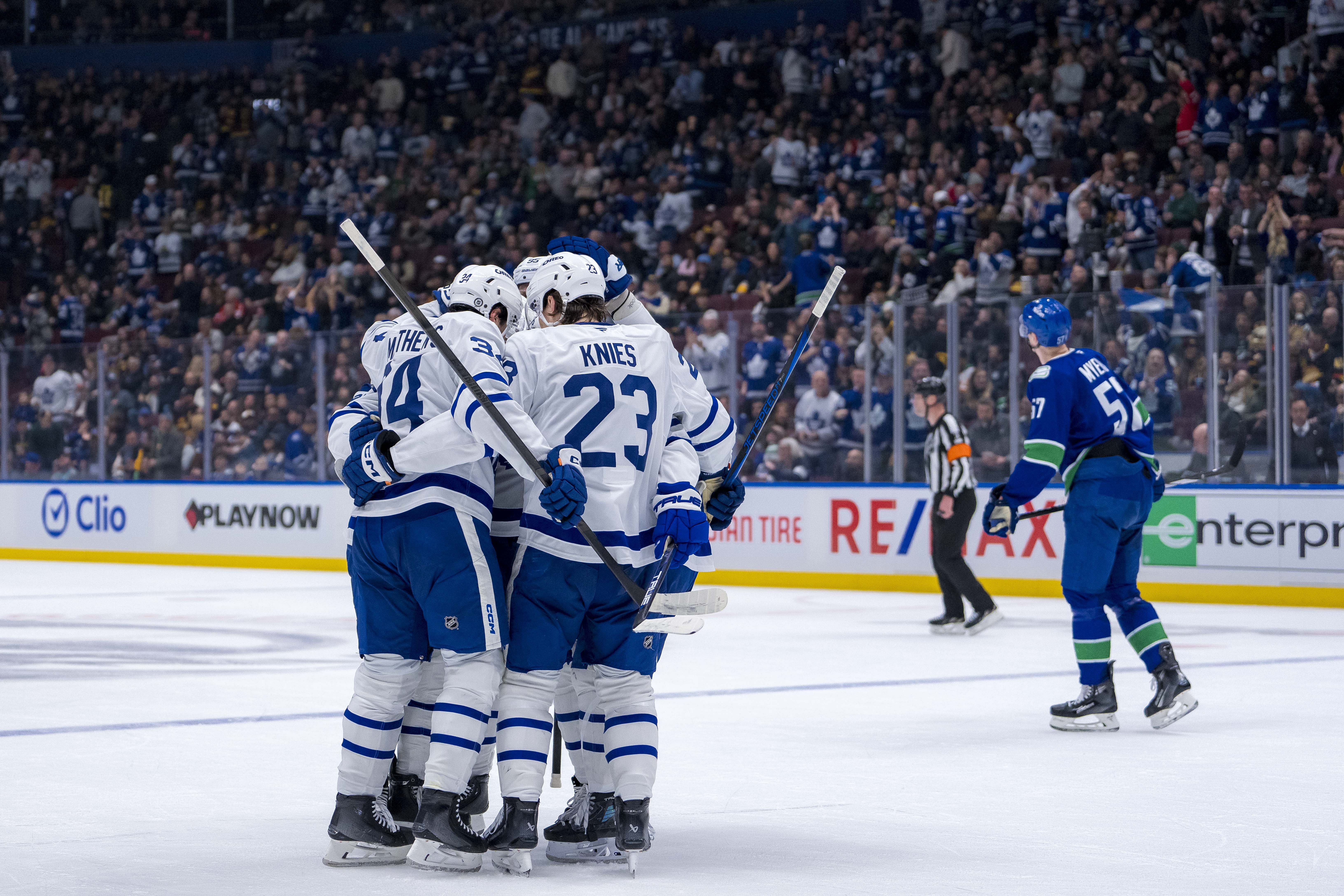 NHL: Toronto Maple Leafs at Vancouver Canucks - Source: Imagn