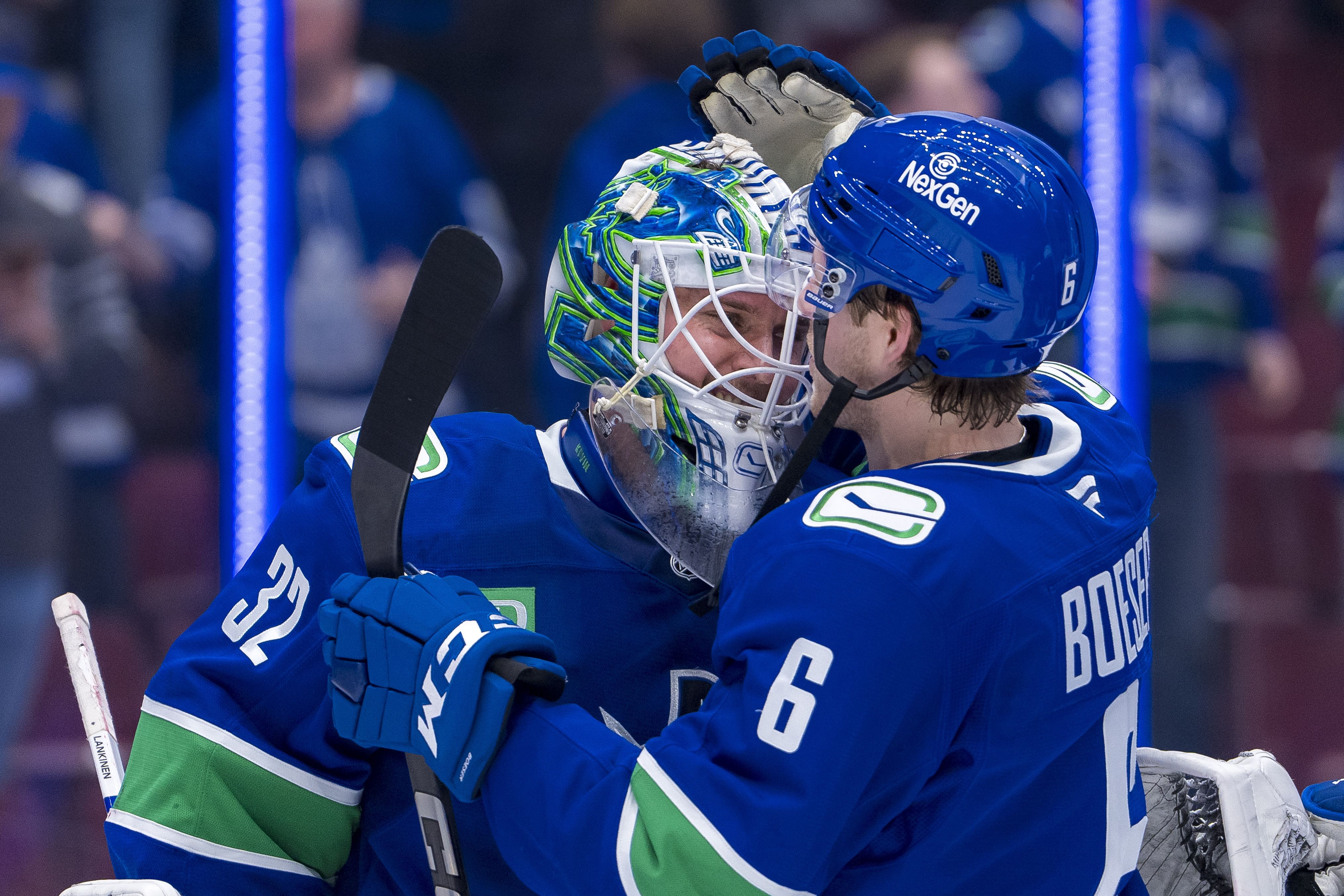 NHL: Toronto Maple Leafs at Vancouver Canucks - Source: Imagn