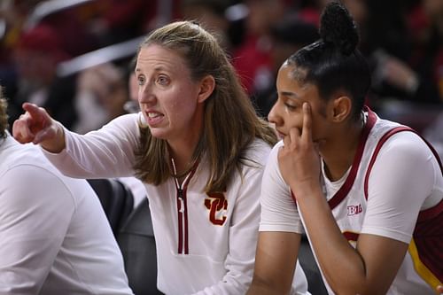 USC Trojans head coach Lindsay Gottlieb talks to guard JuJu Watkins (#12) during the second quarter of their game against Ohio State at Galen Center. Photo: Imagn